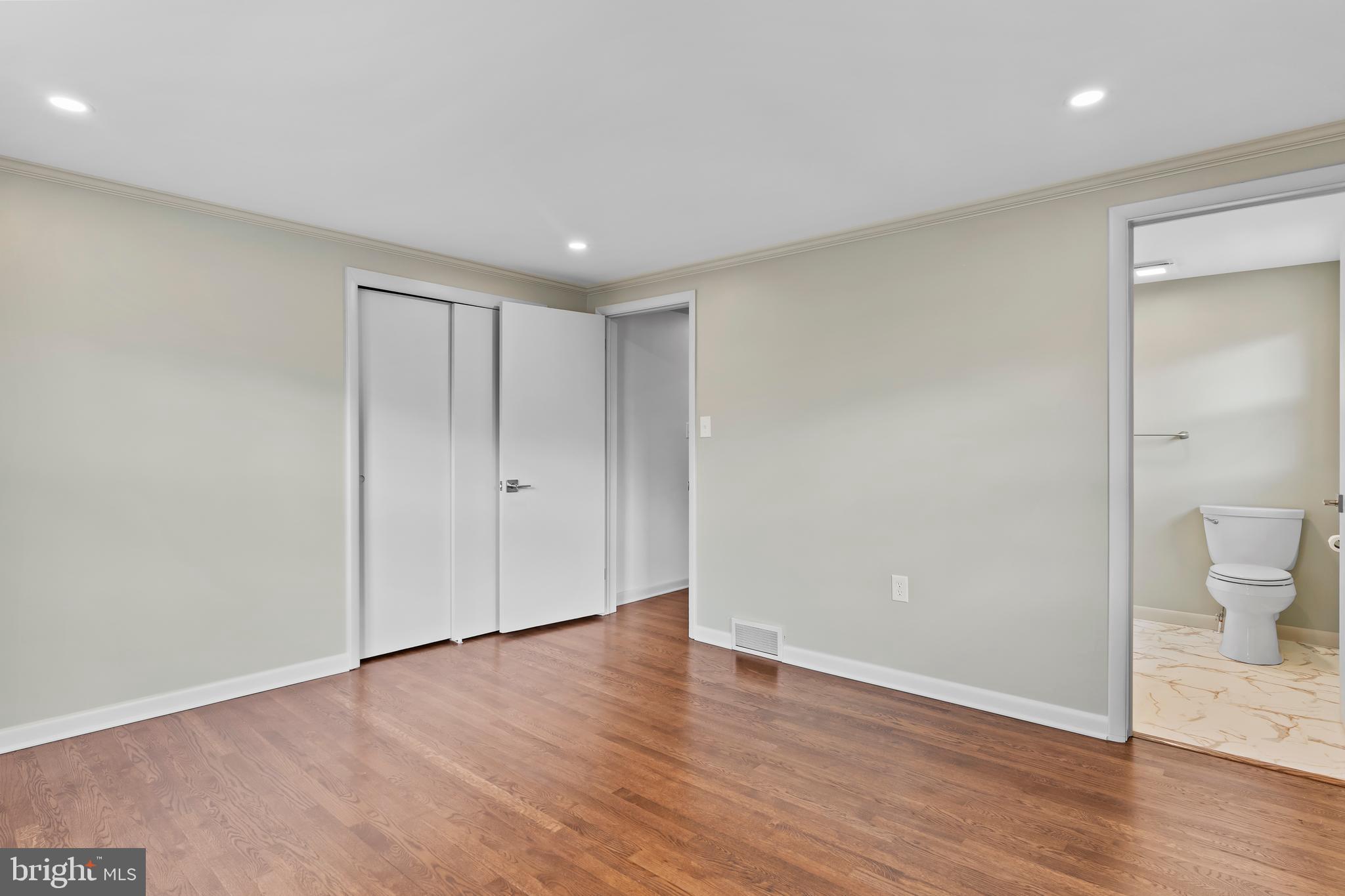 SCHLUSSER VILLAGE - Residential