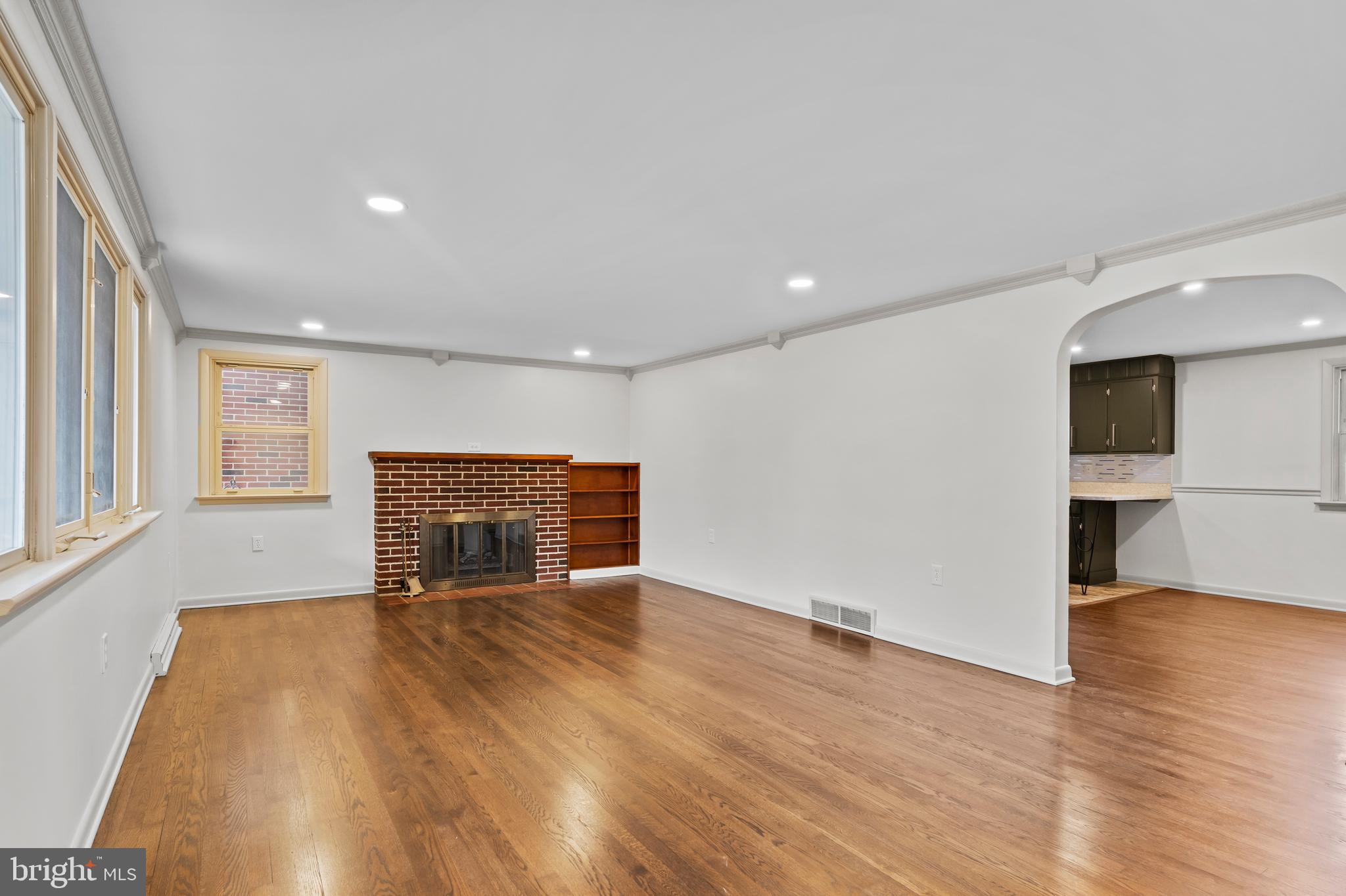 SCHLUSSER VILLAGE - Residential