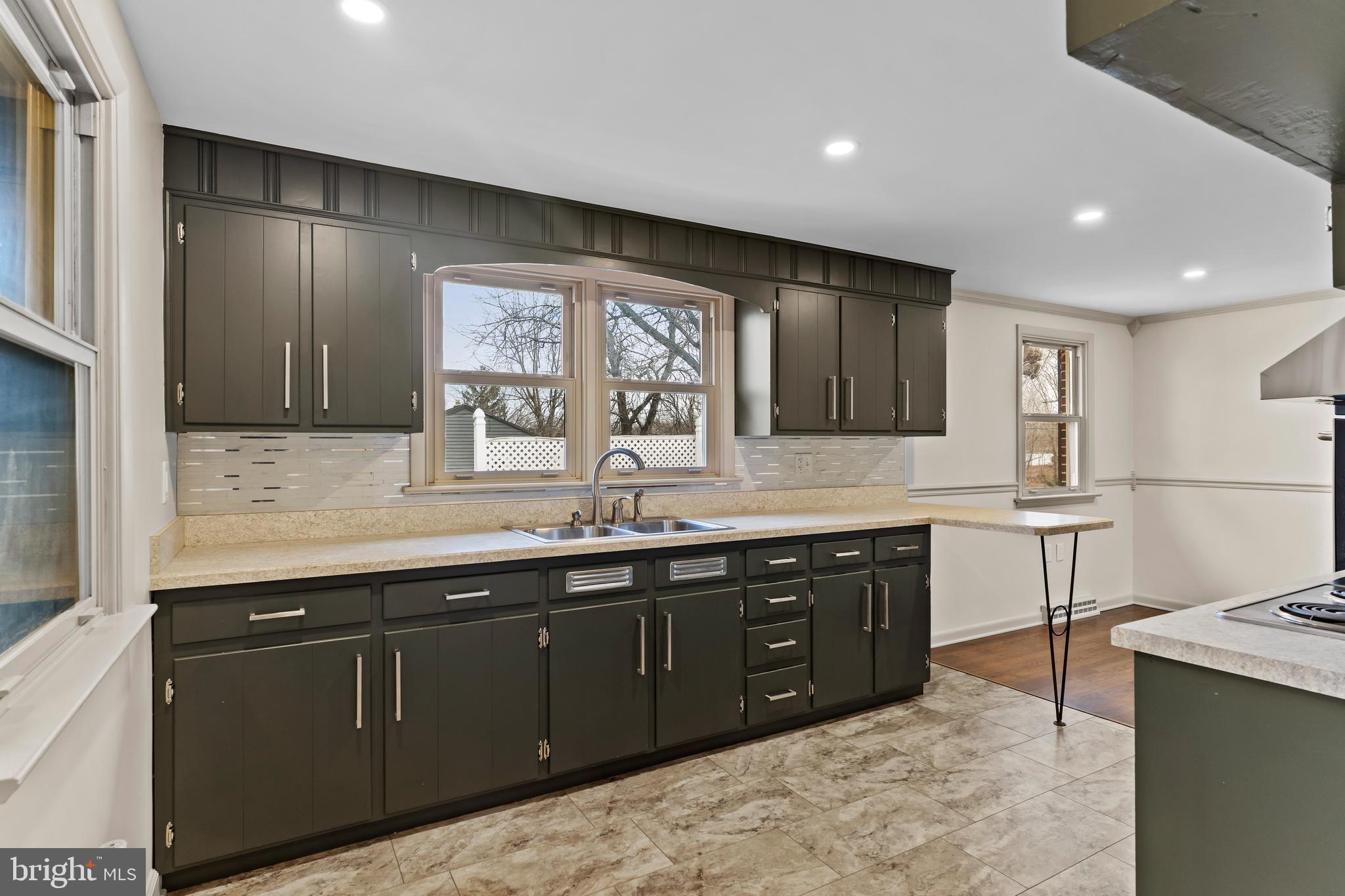 SCHLUSSER VILLAGE - Residential