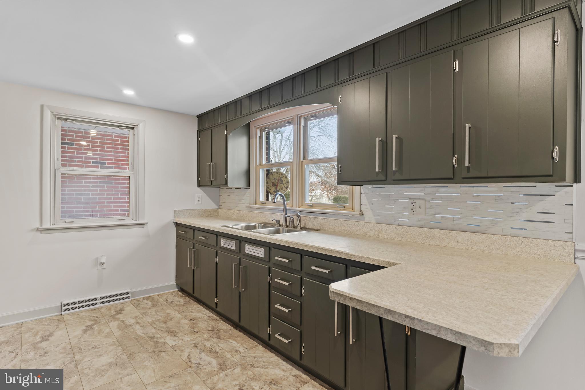 SCHLUSSER VILLAGE - Residential