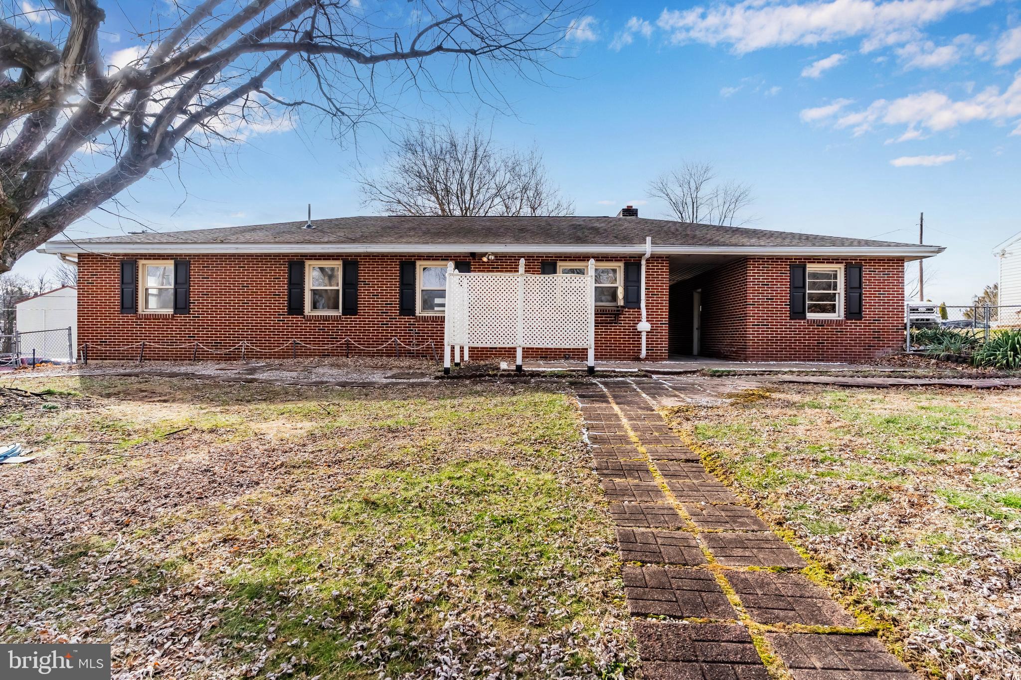 1913 MAPLEWOOD DRIVE