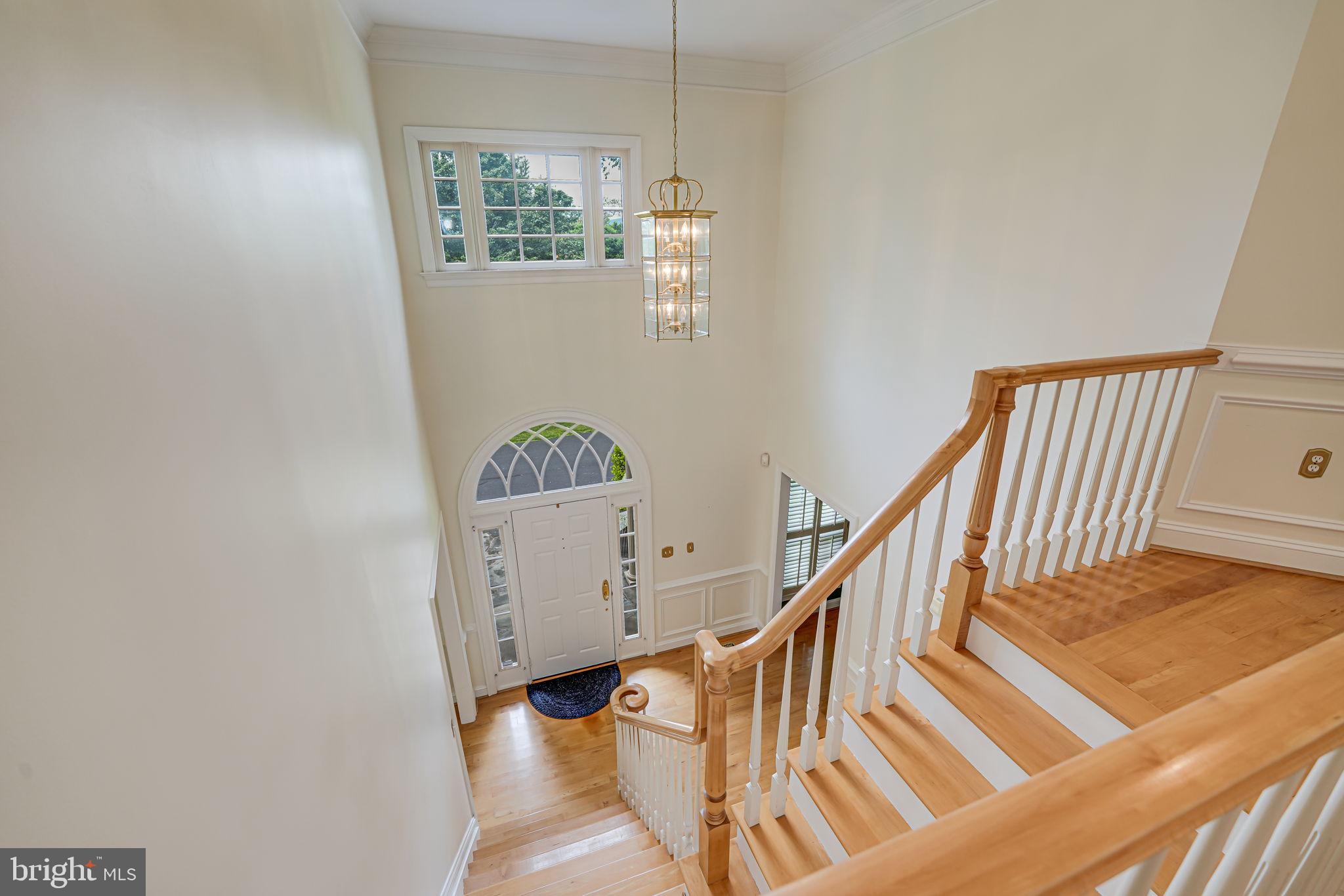 ROUND HILL - Residential