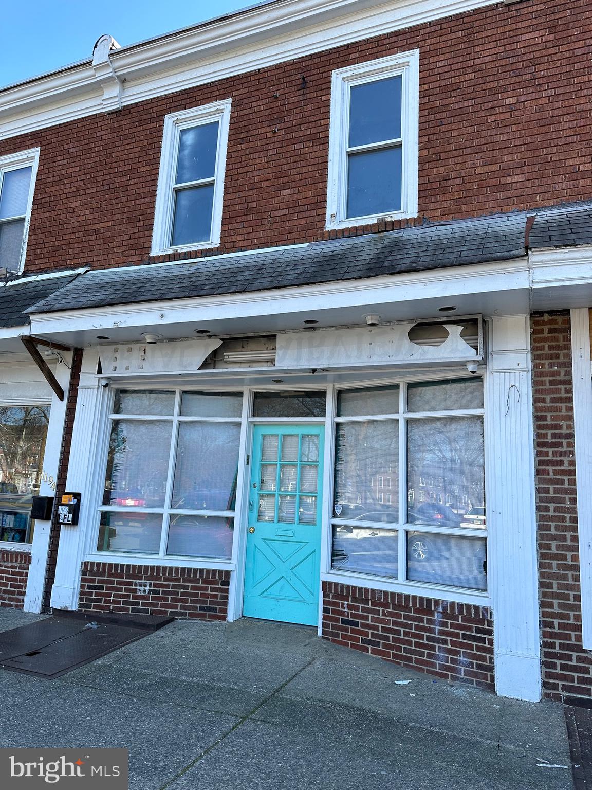 1192 YORKSHIP SQUARE