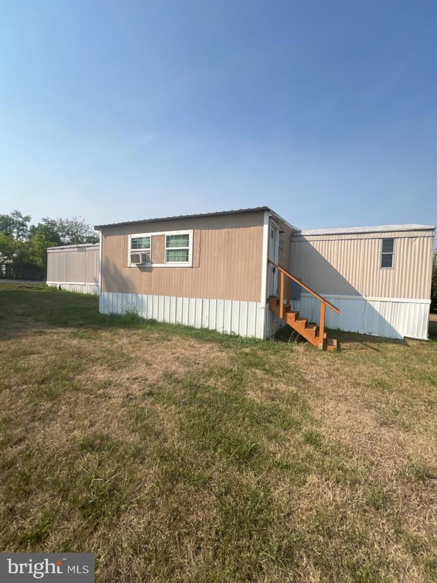 This 3 Bedroom/2 Bathroom manufactured home is situated in Fabric Trailer Park.  New LVP flooring installed throughout the home and freshly painted walls! Floor plan featuring a bright, open concept design with living area, kitchen, full sized washer and dryer are "as is", and two full baths.

Water, sewer, and trash is included in the rental price!

Window units are required for this rental. Existing units are provided "as is".

Pets are a Case by Case basis.

Additional monthly costs include Renter's insurance (price based on plan selection).

EHO.