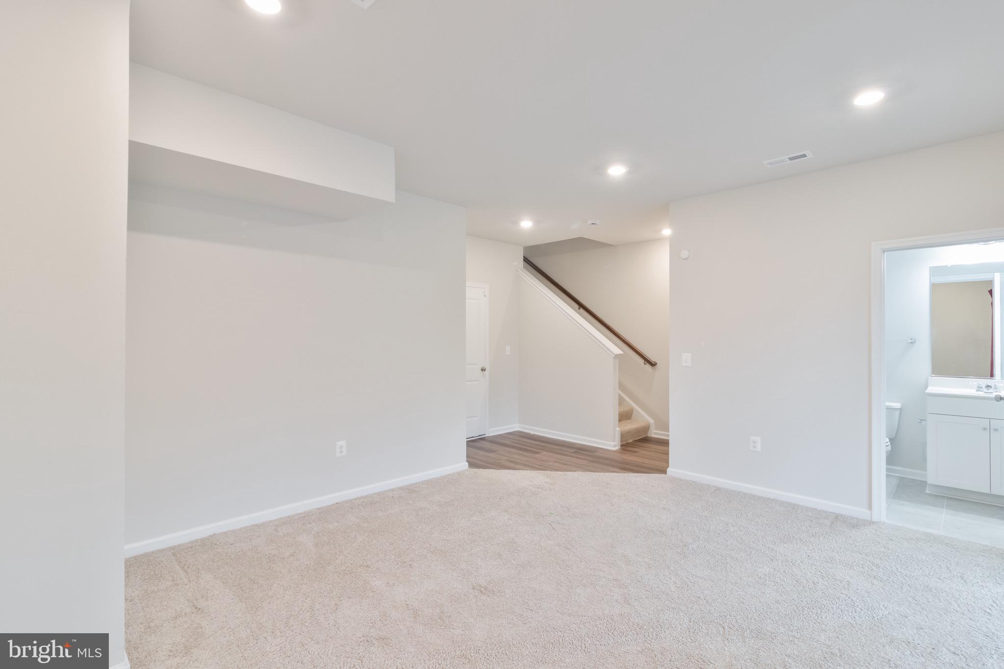 WHITSON WOODS - Residential