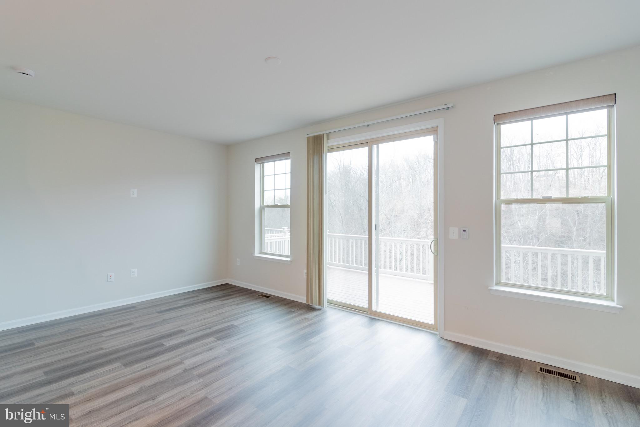 WHITSON WOODS - Residential