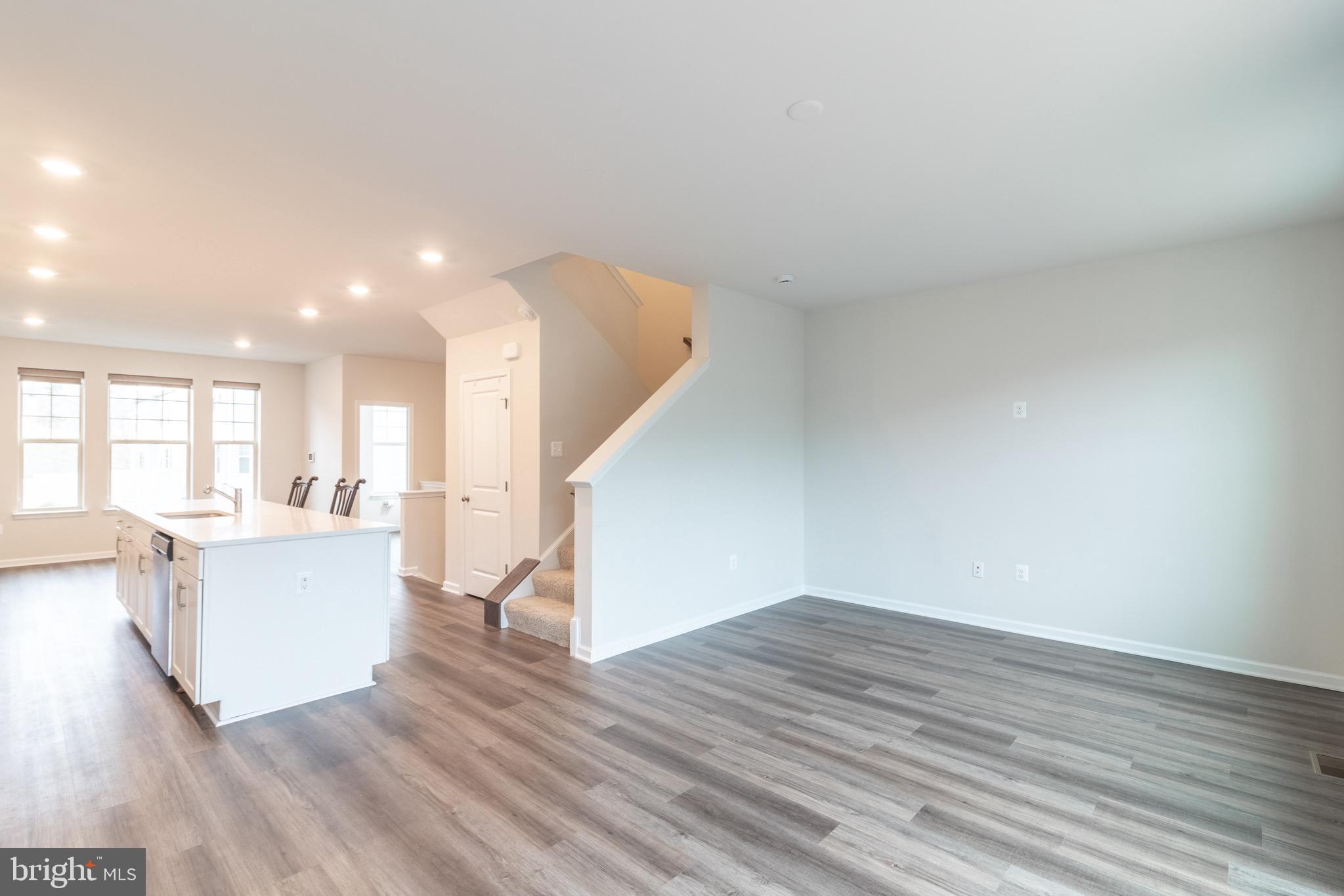 WHITSON WOODS - Residential