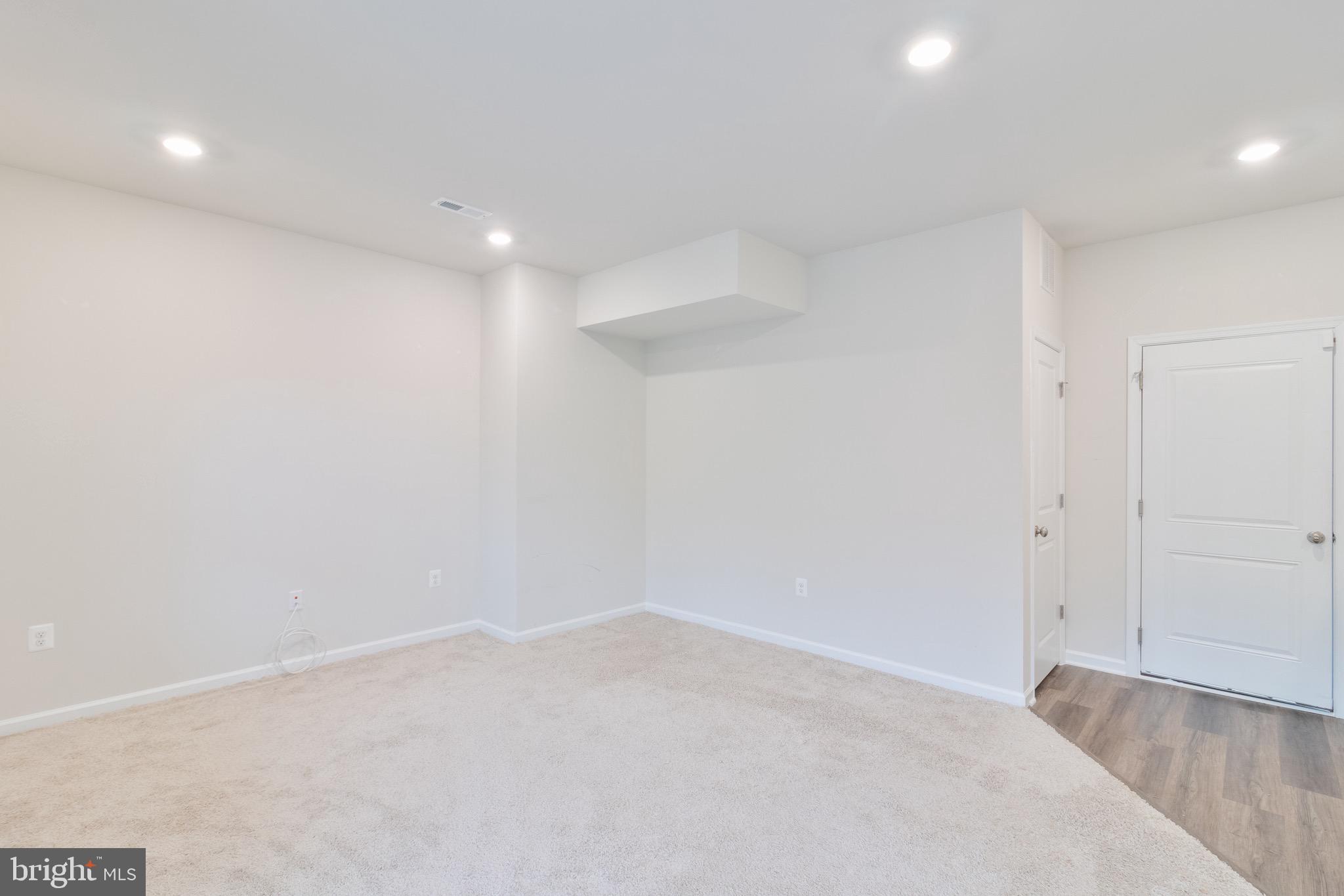 WHITSON WOODS - Residential