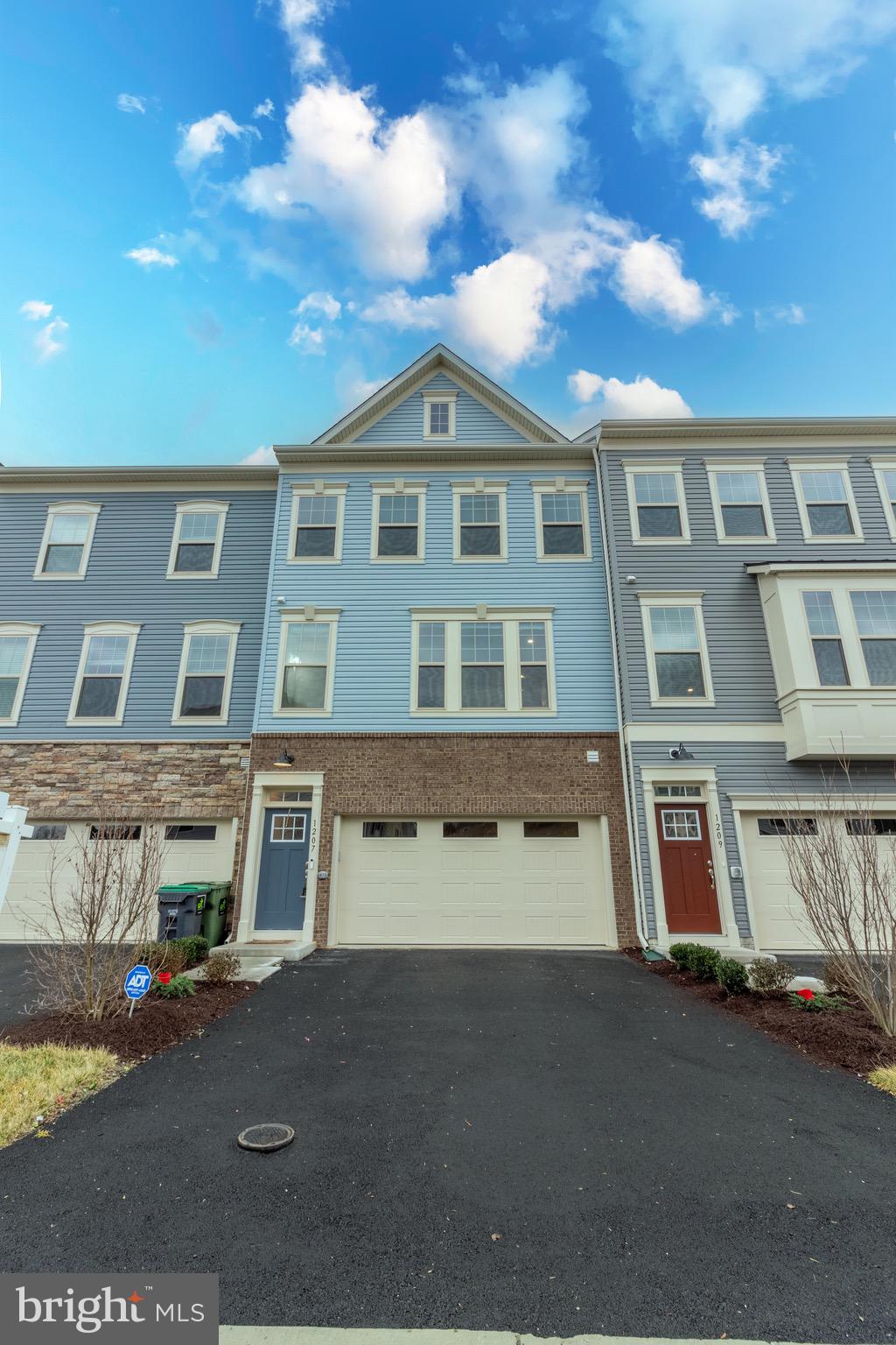 WHITSON WOODS - Residential