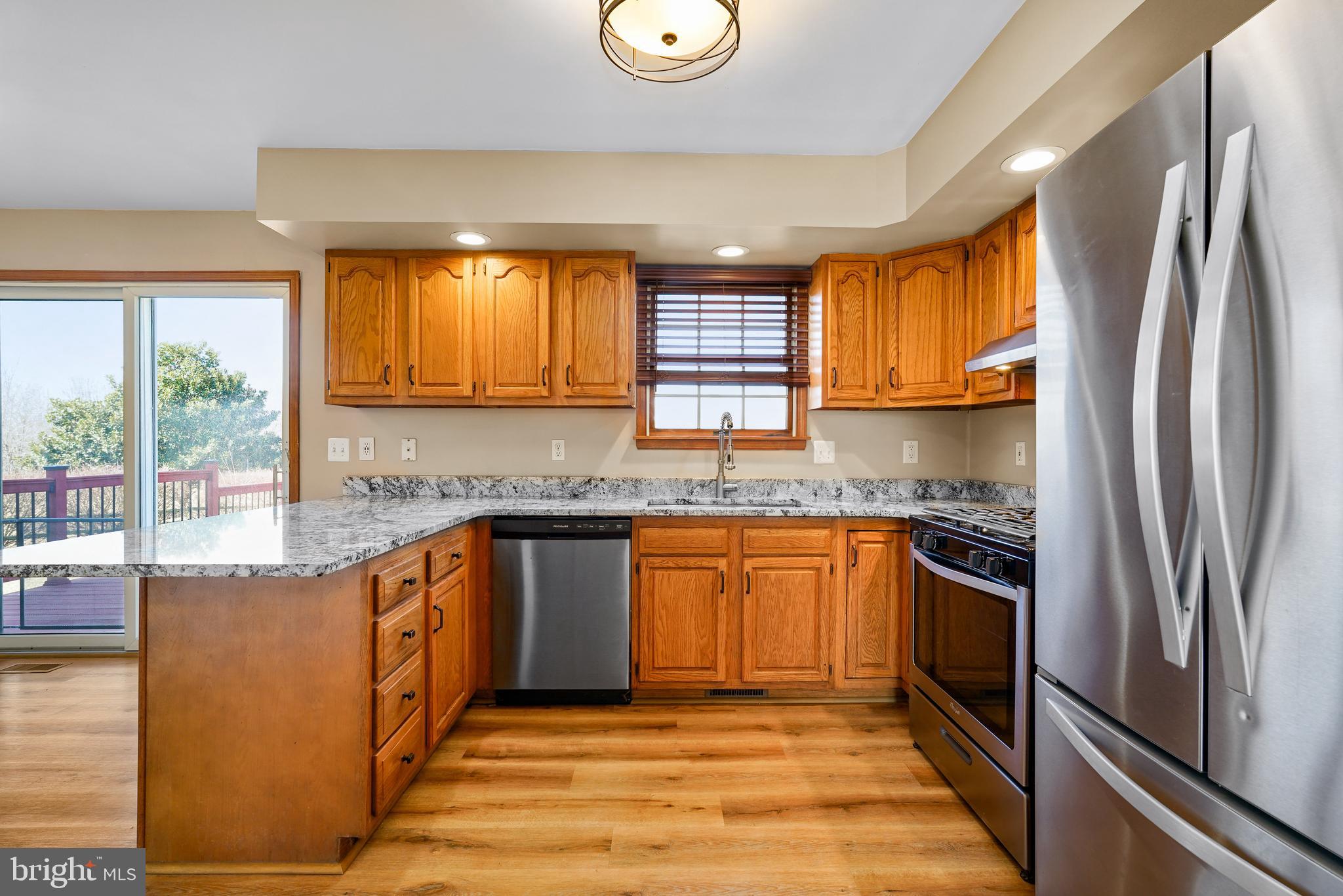 LAKE FOREST ESTATES - Residential