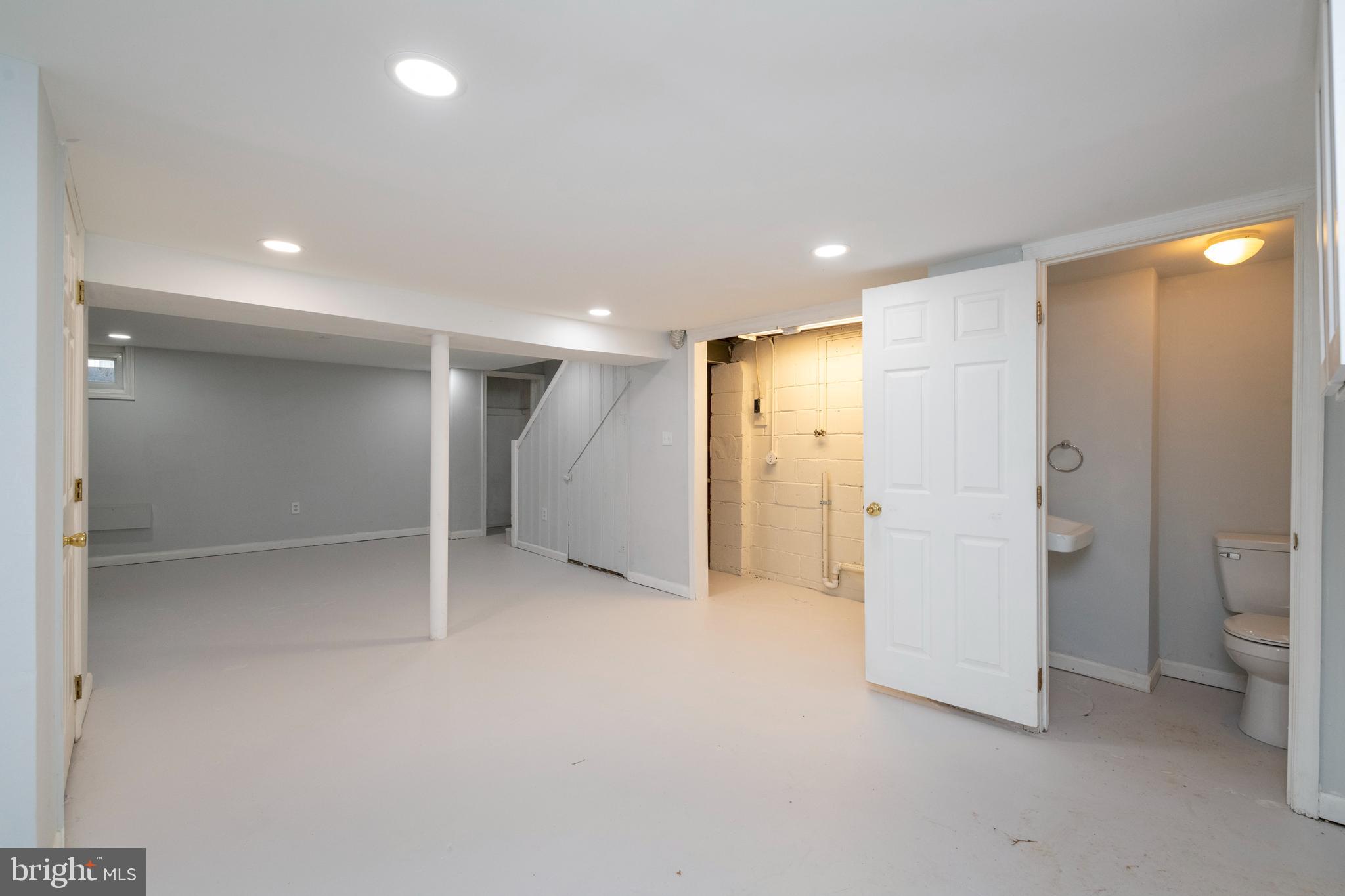 IDLEWOOD - Residential