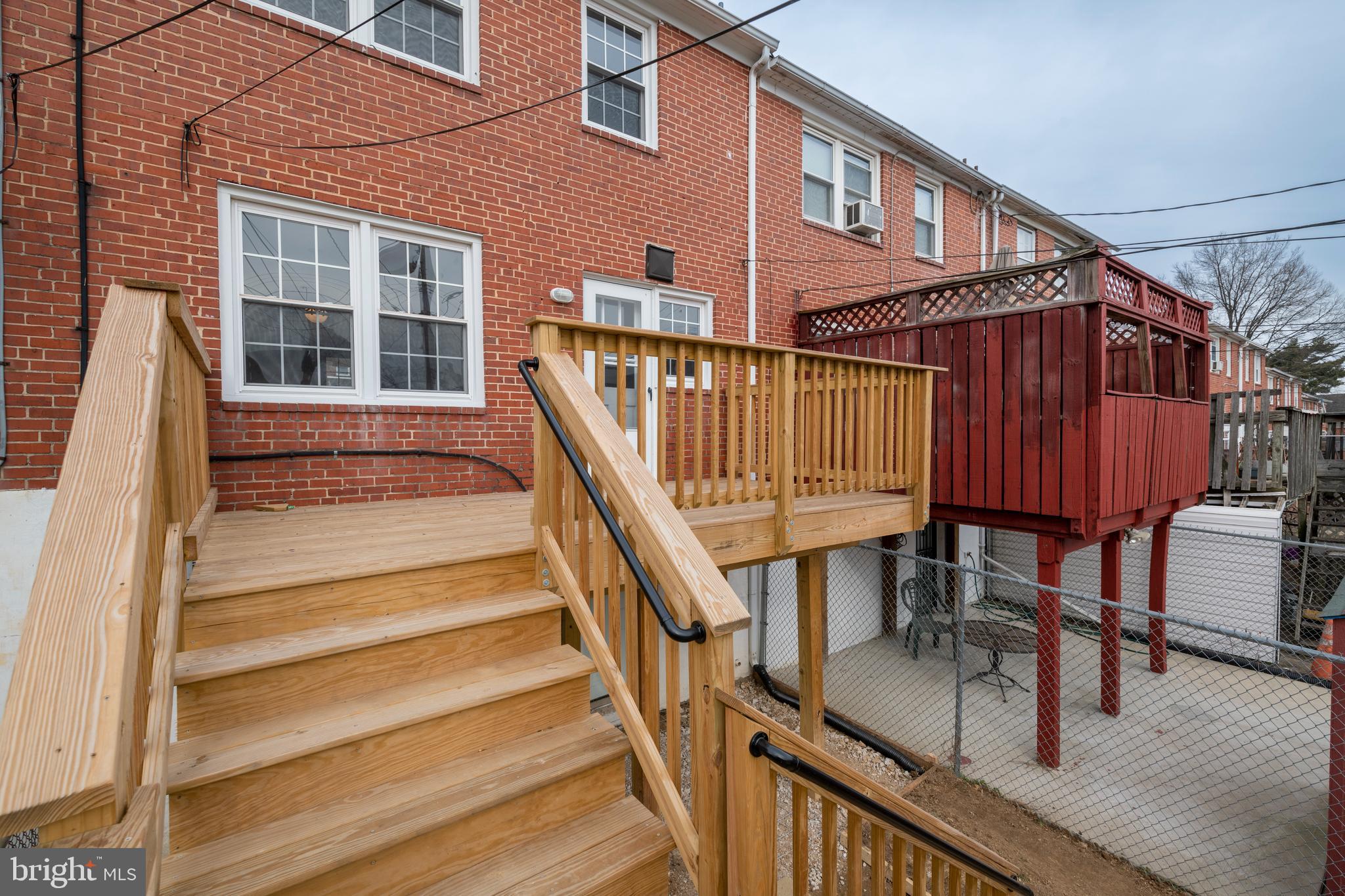 IDLEWOOD - Residential