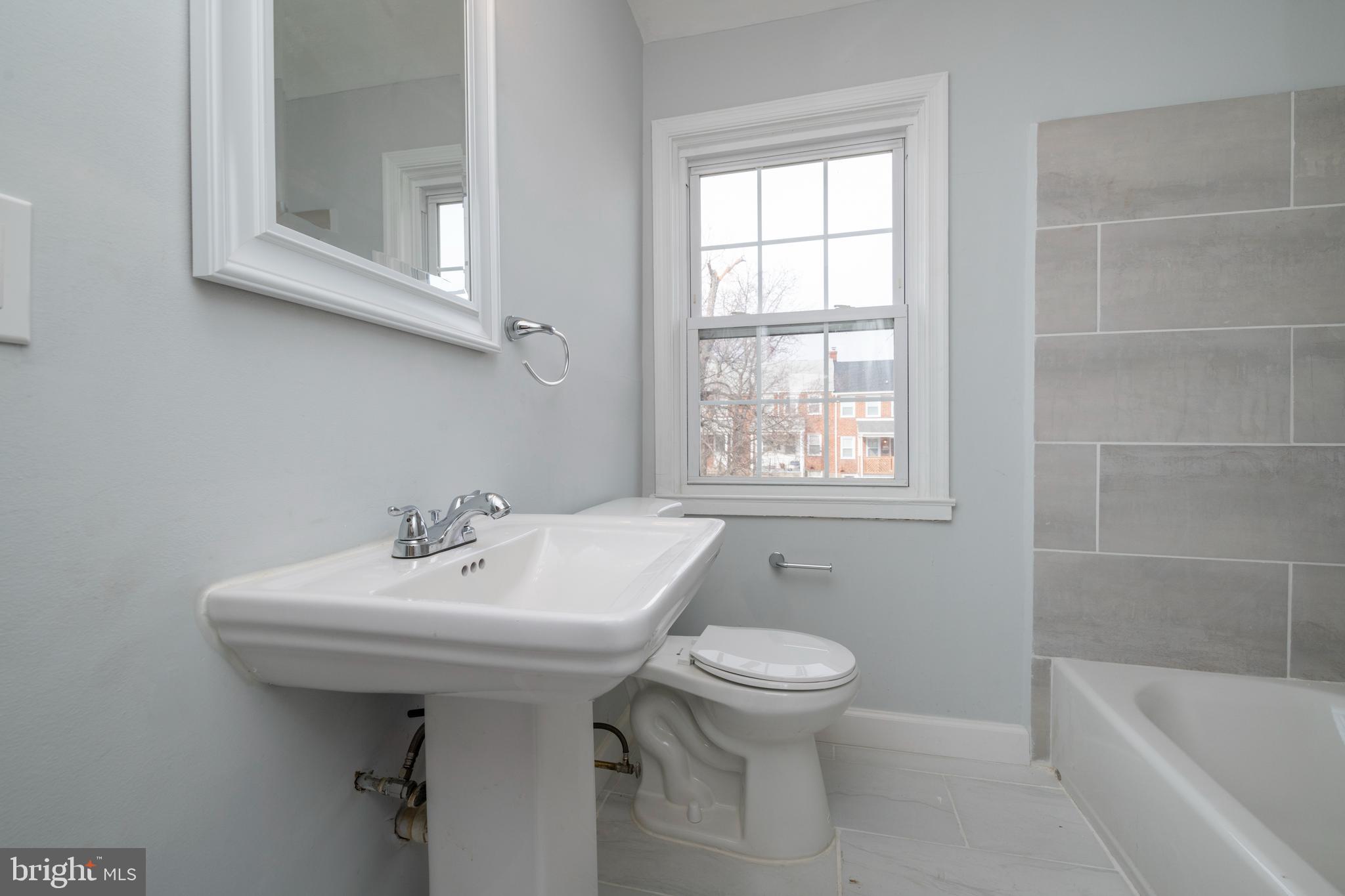 IDLEWOOD - Residential