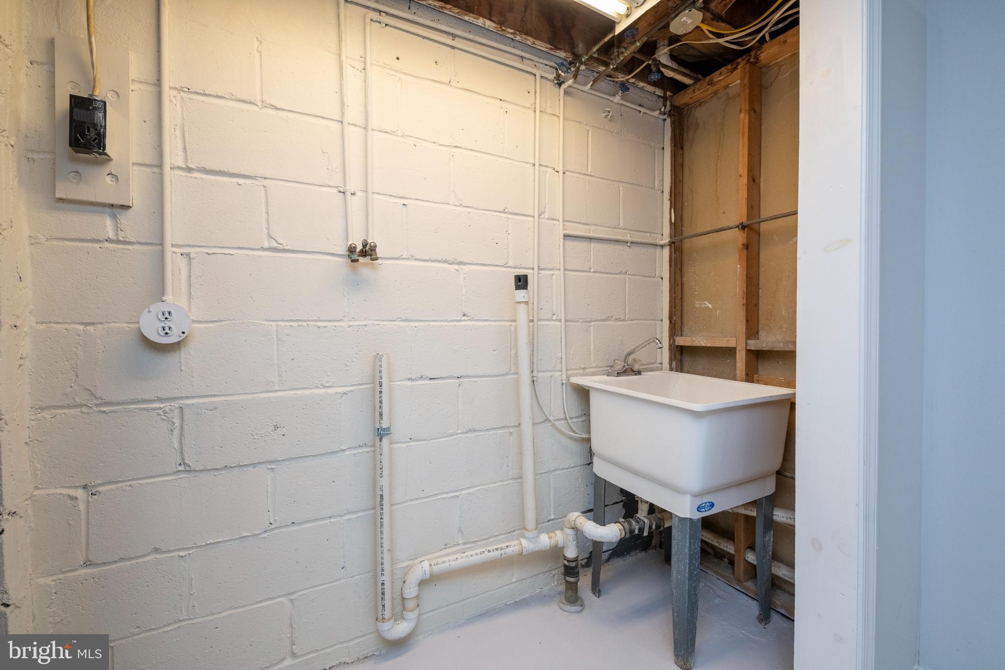 IDLEWOOD - Residential