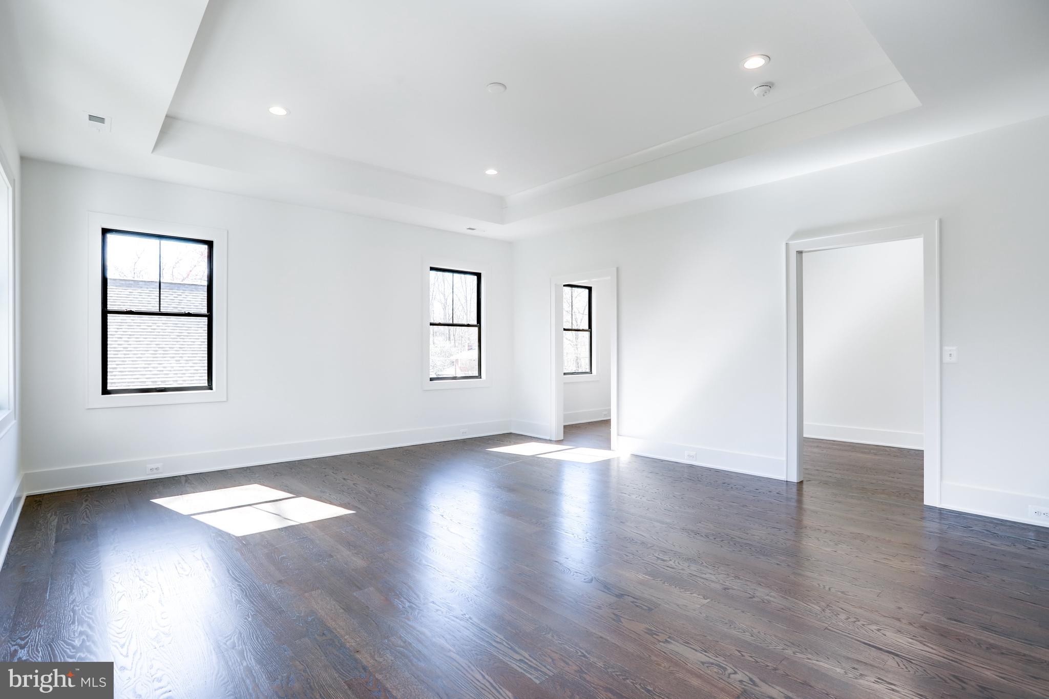 LONGWOOD GROVE - Residential