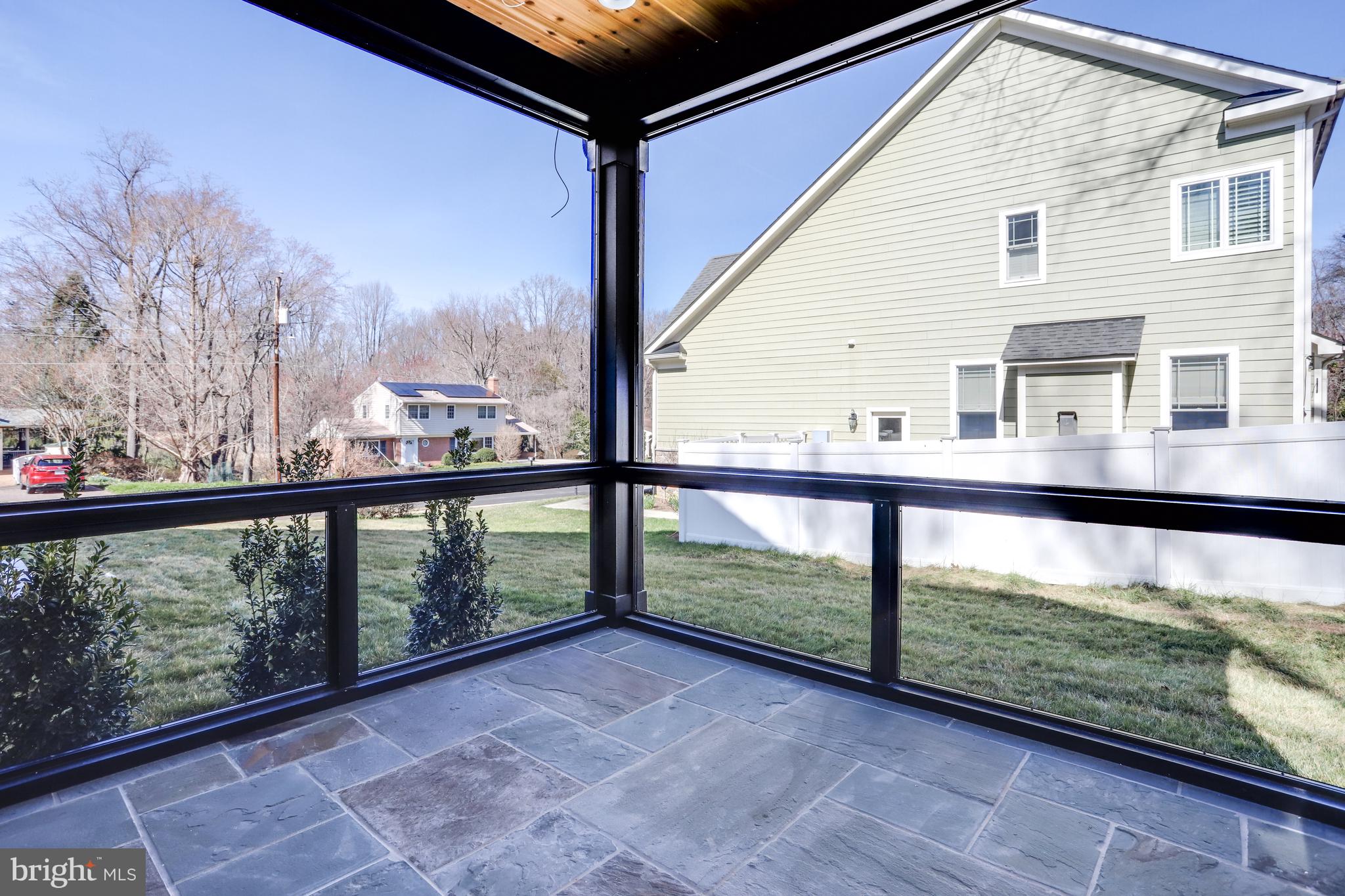 LONGWOOD GROVE - Residential