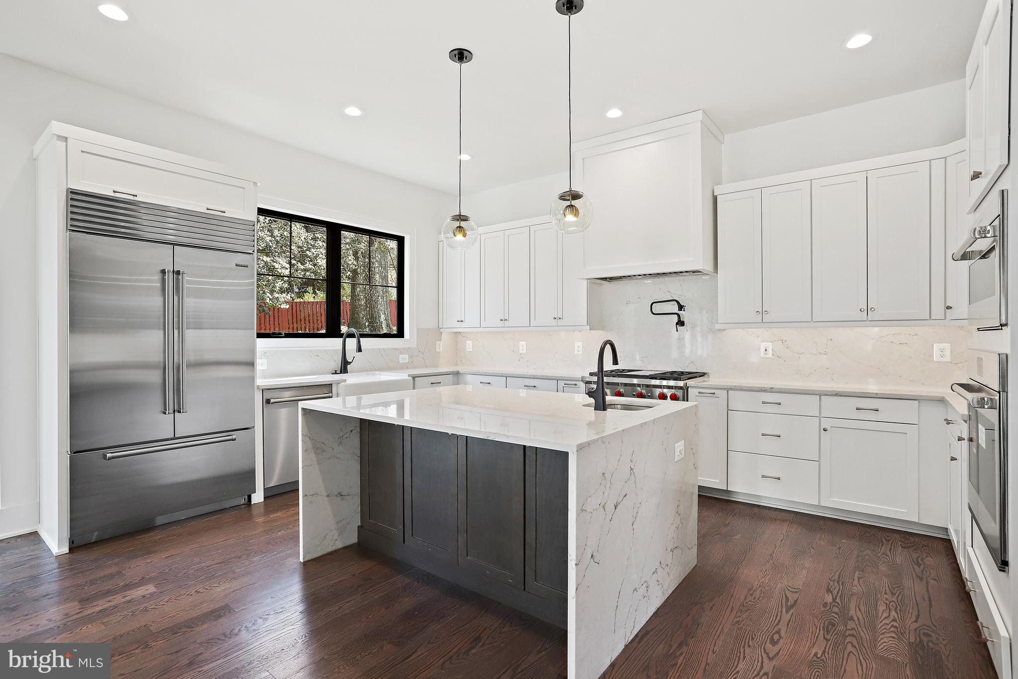 LONGWOOD GROVE - Residential