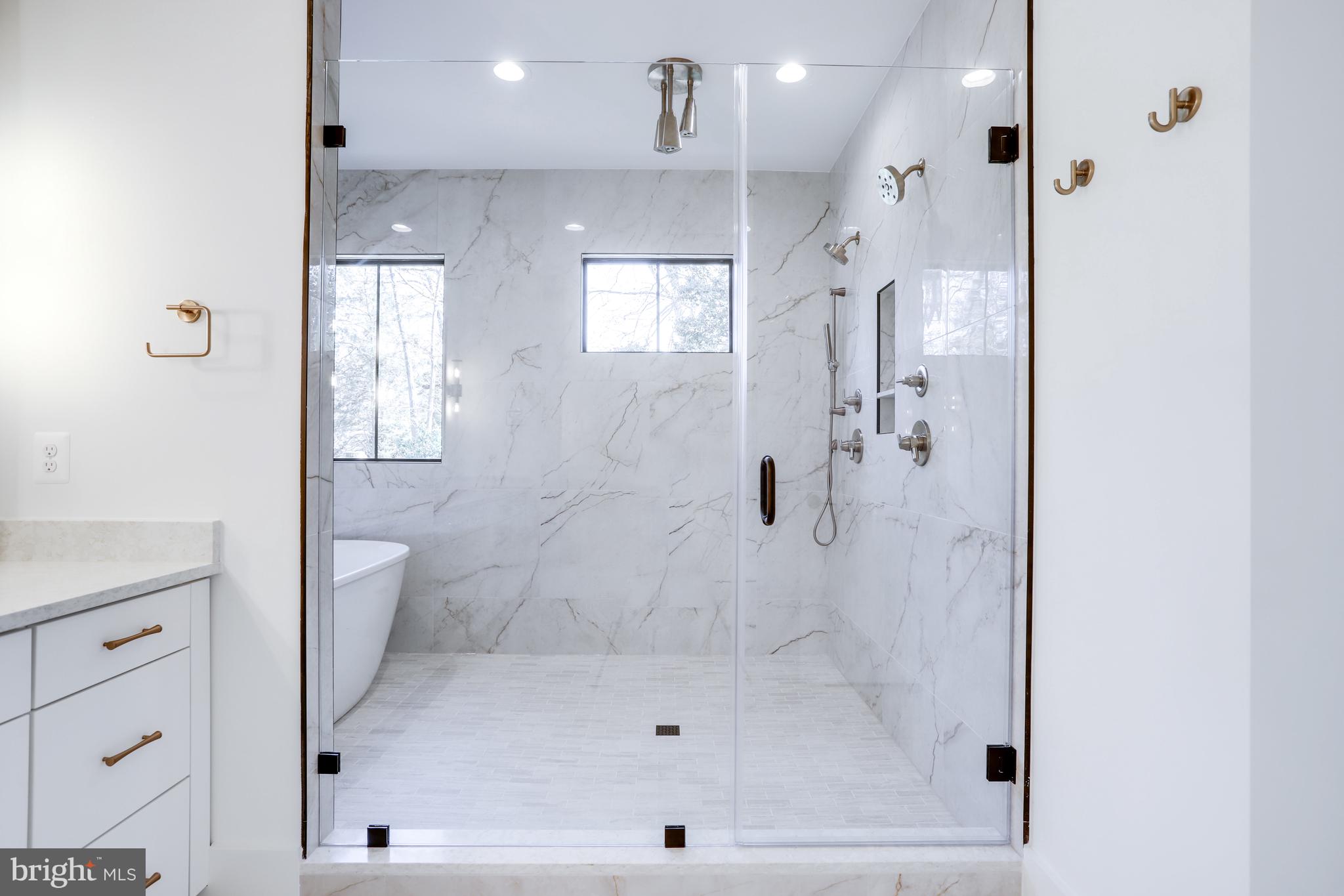 LONGWOOD GROVE - Residential