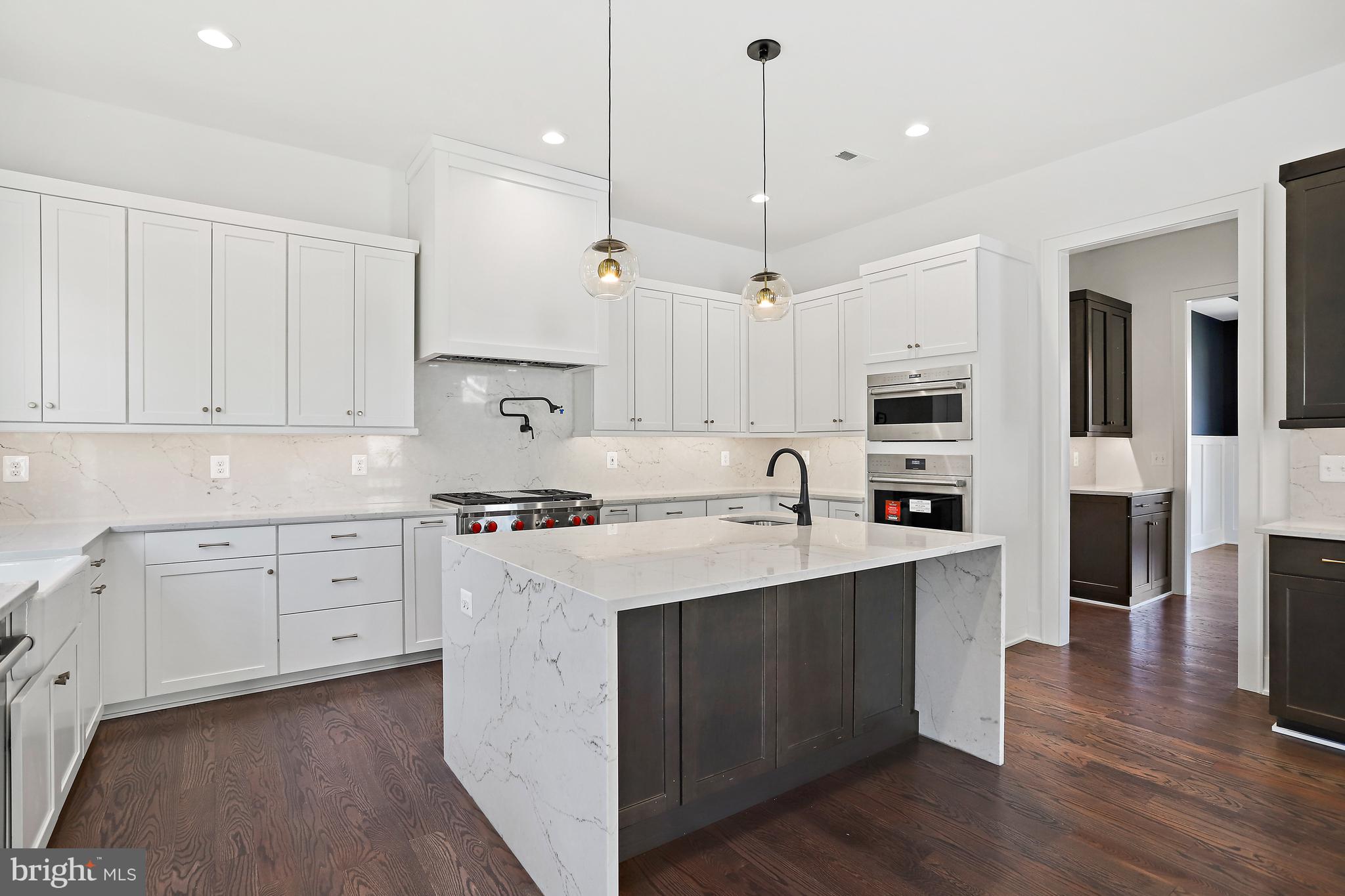 LONGWOOD GROVE - Residential