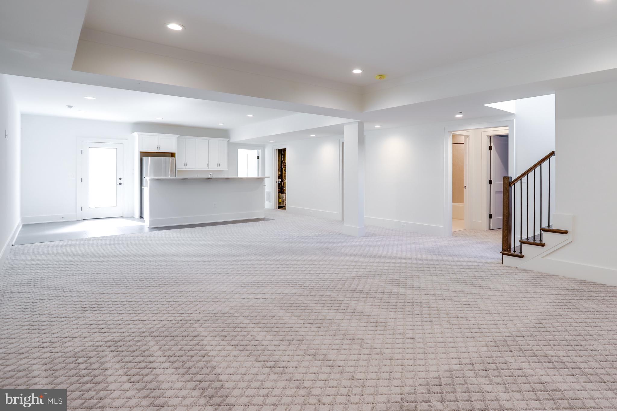 LONGWOOD GROVE - Residential