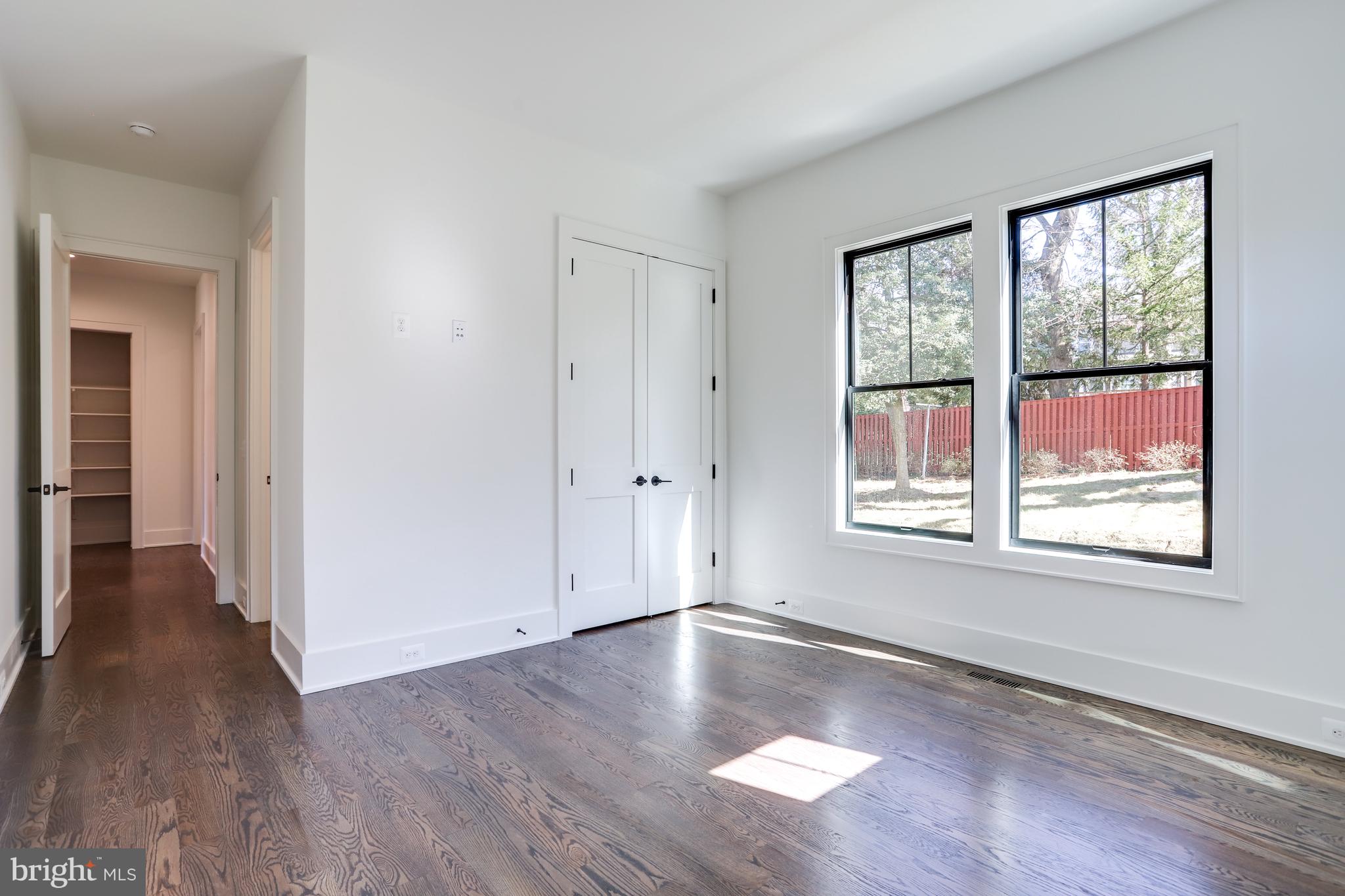 LONGWOOD GROVE - Residential