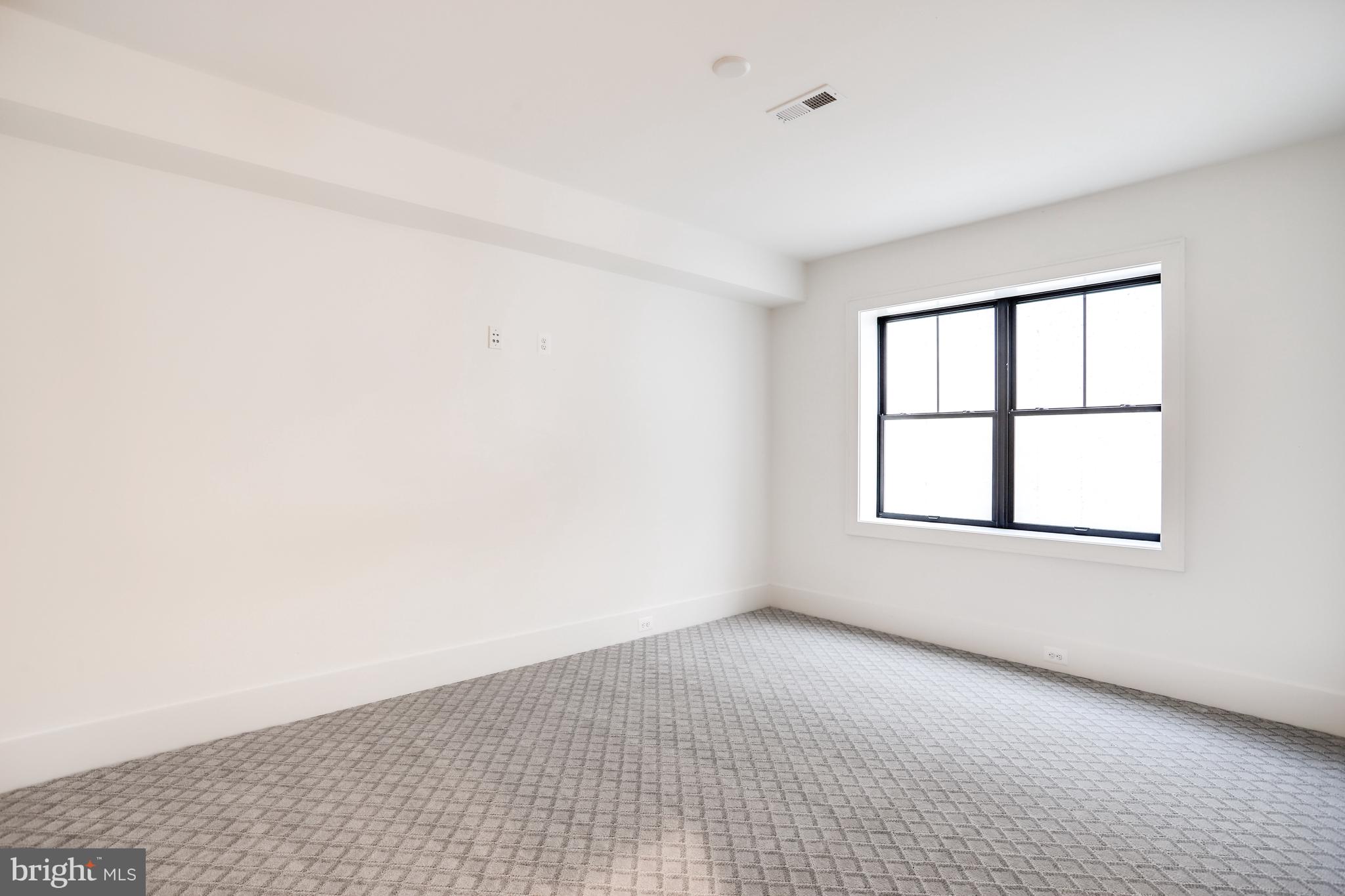 LONGWOOD GROVE - Residential