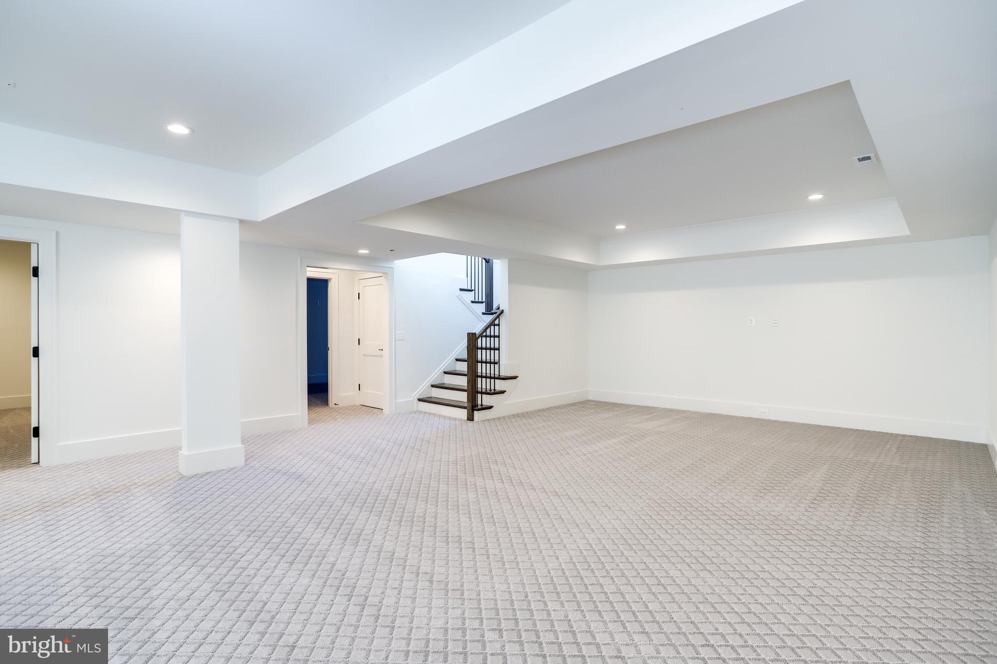 LONGWOOD GROVE - Residential