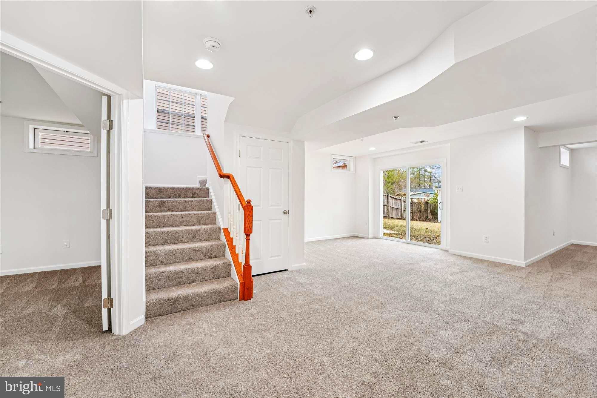 HAMPTON SUB-PLAT 1> - Residential