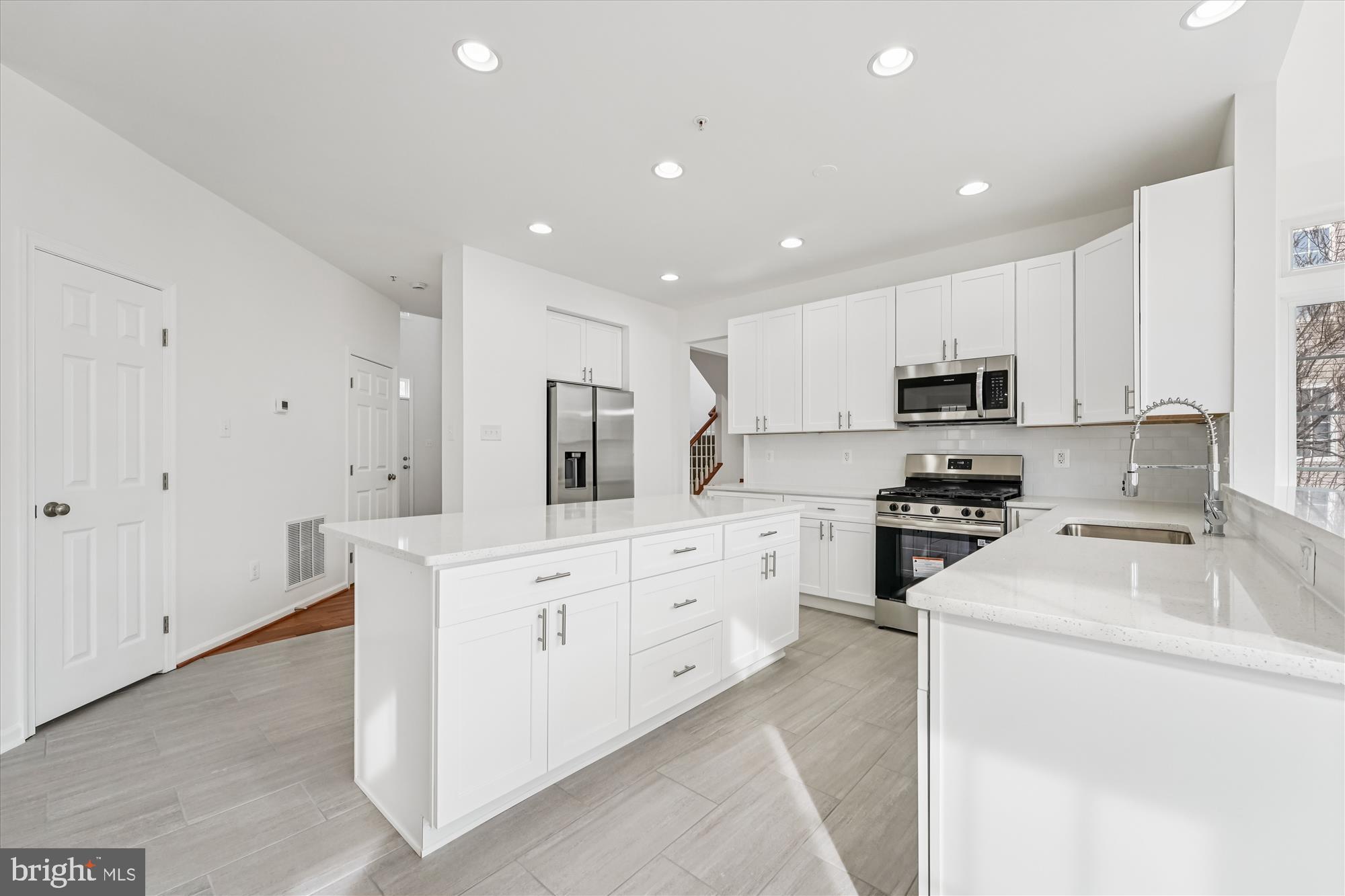 HAMPTON SUB-PLAT 1> - Residential