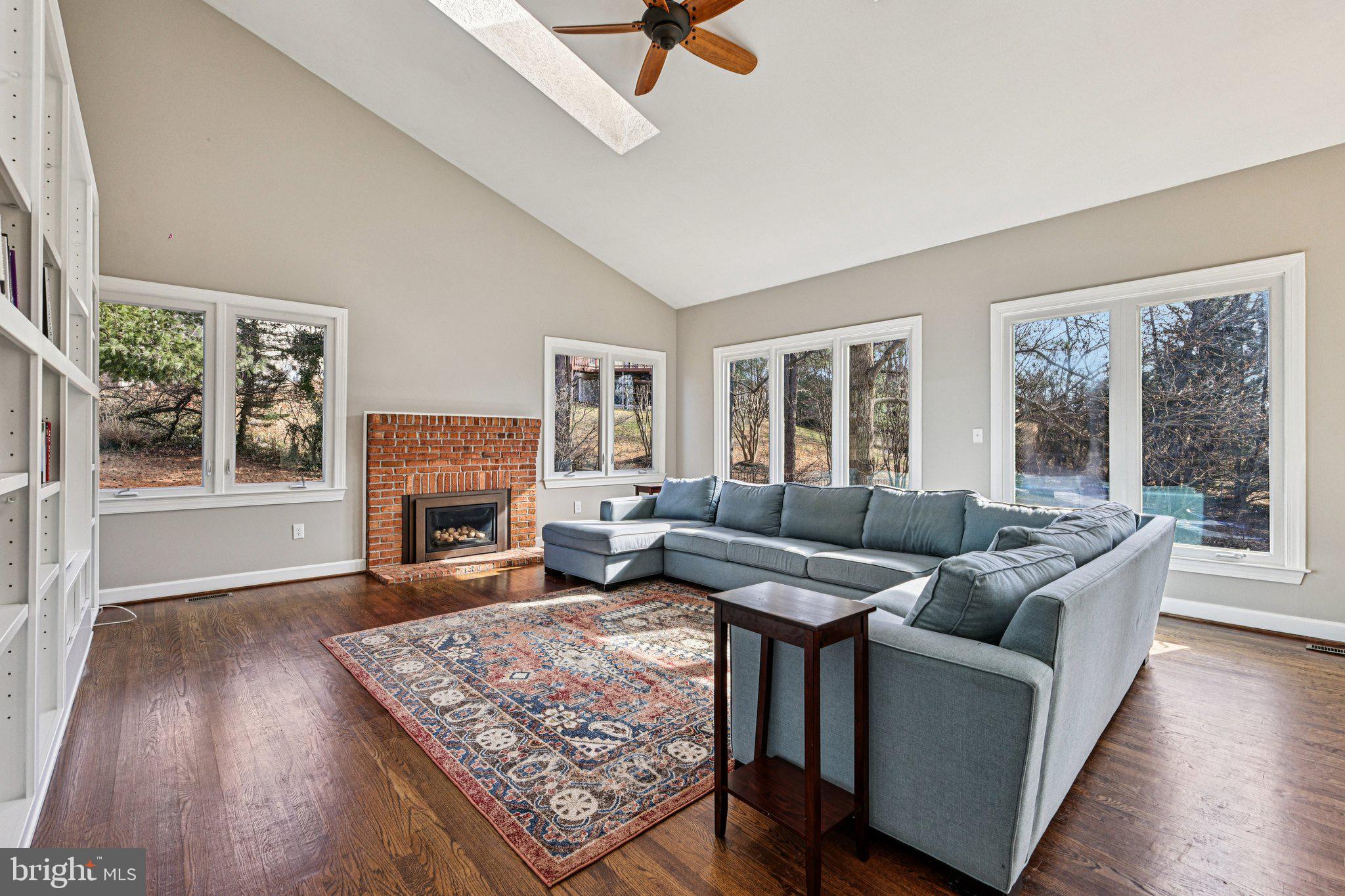 AUTUMN WOODS - Residential