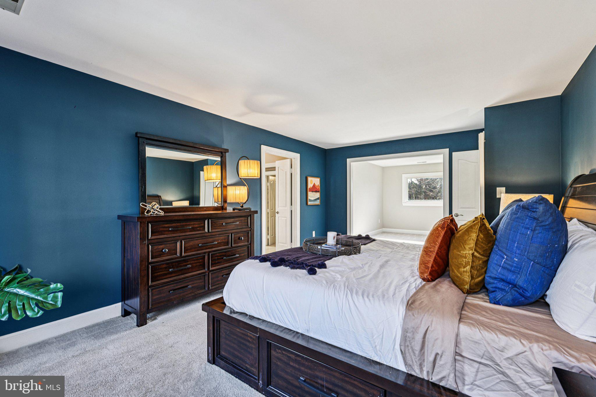 AUTUMN WOODS - Residential