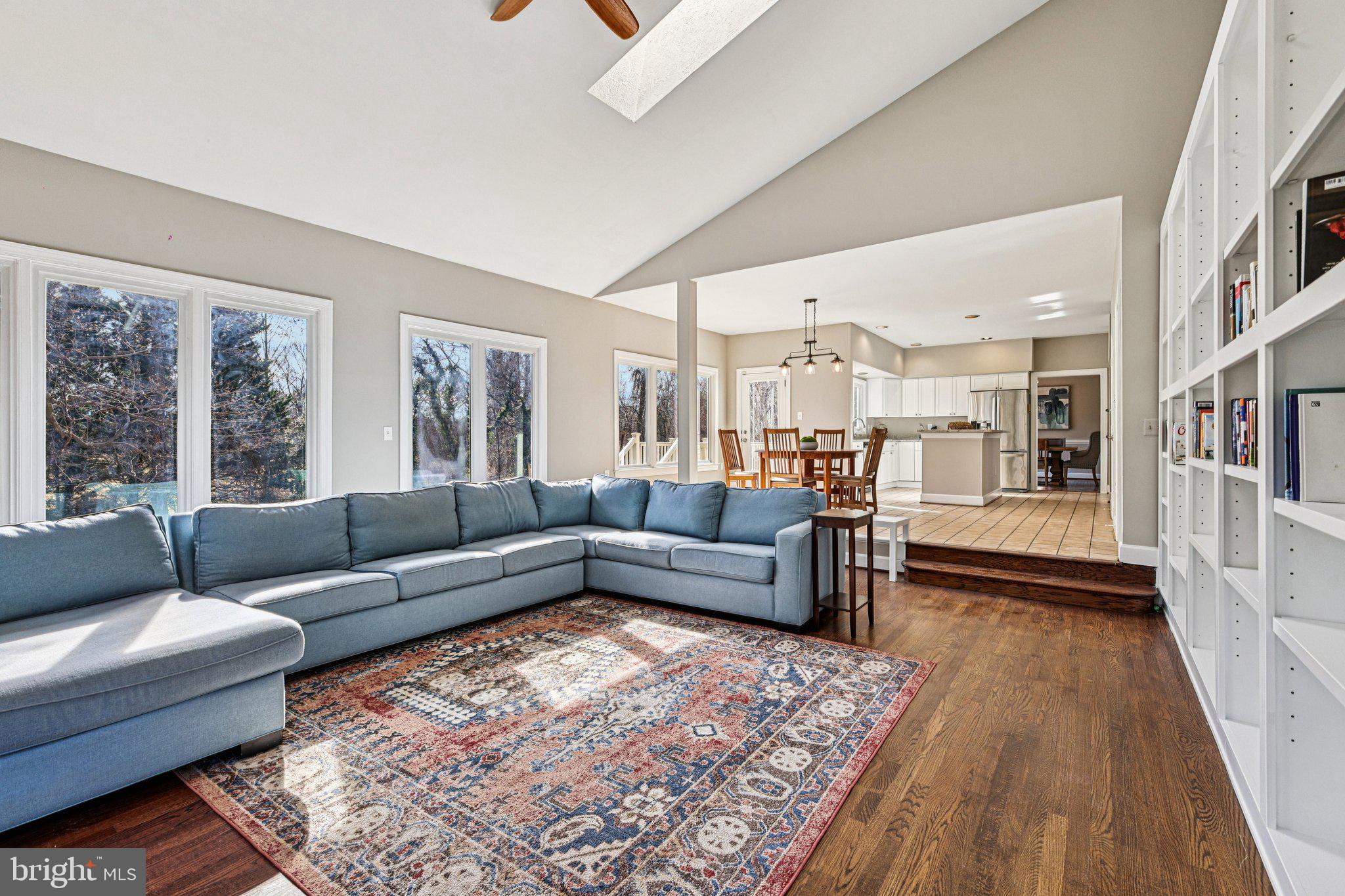 AUTUMN WOODS - Residential