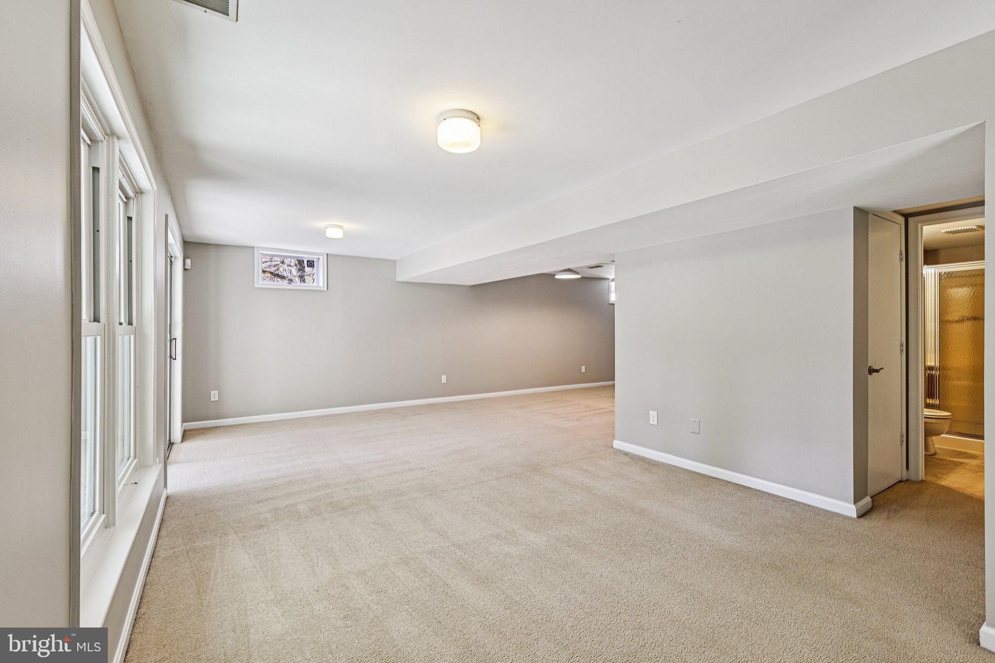 AUTUMN WOODS - Residential