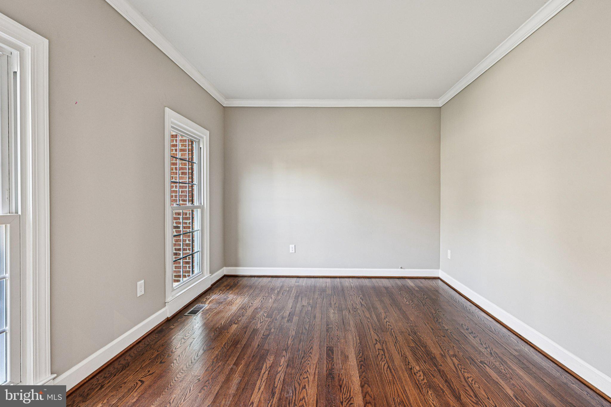 AUTUMN WOODS - Residential