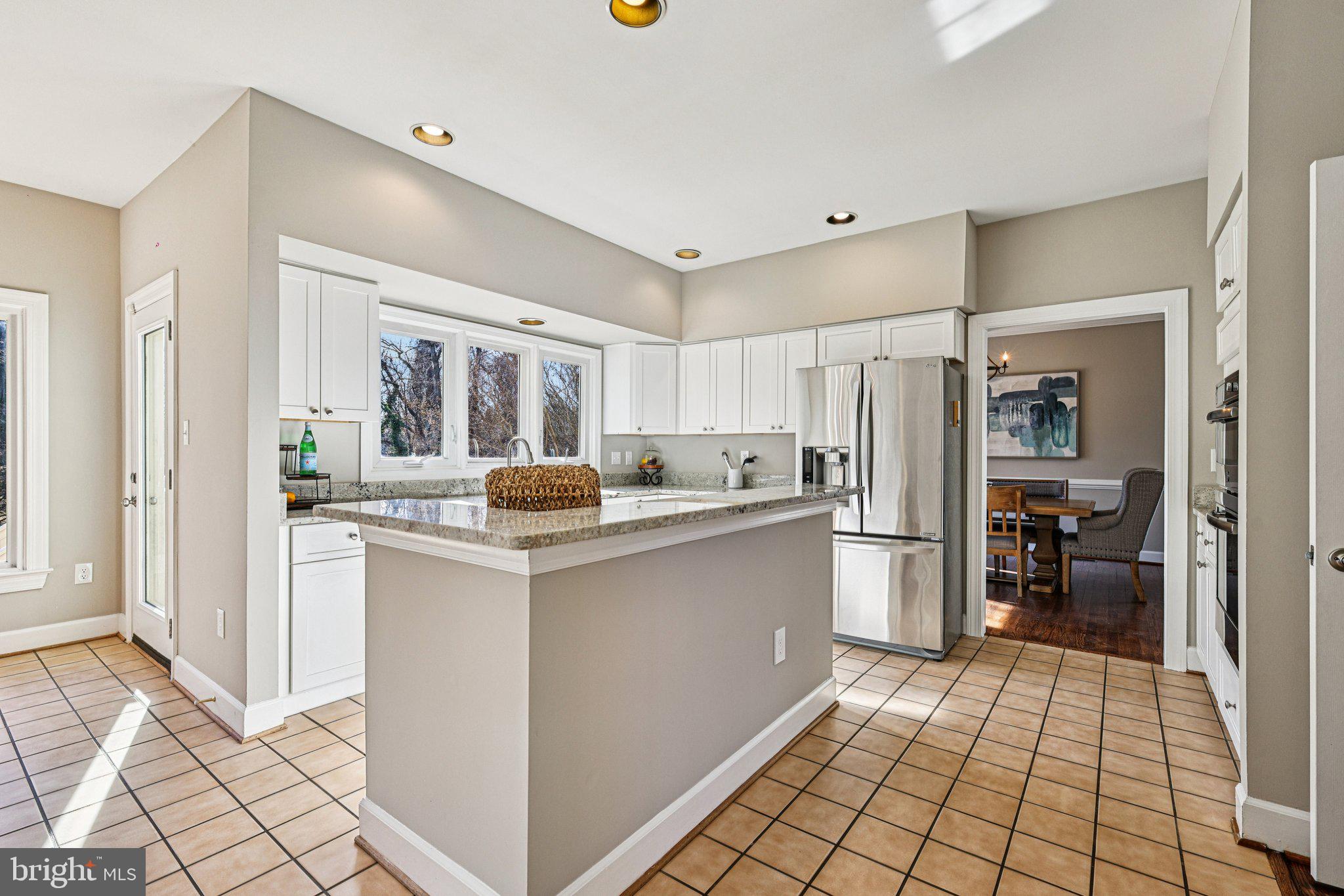 AUTUMN WOODS - Residential