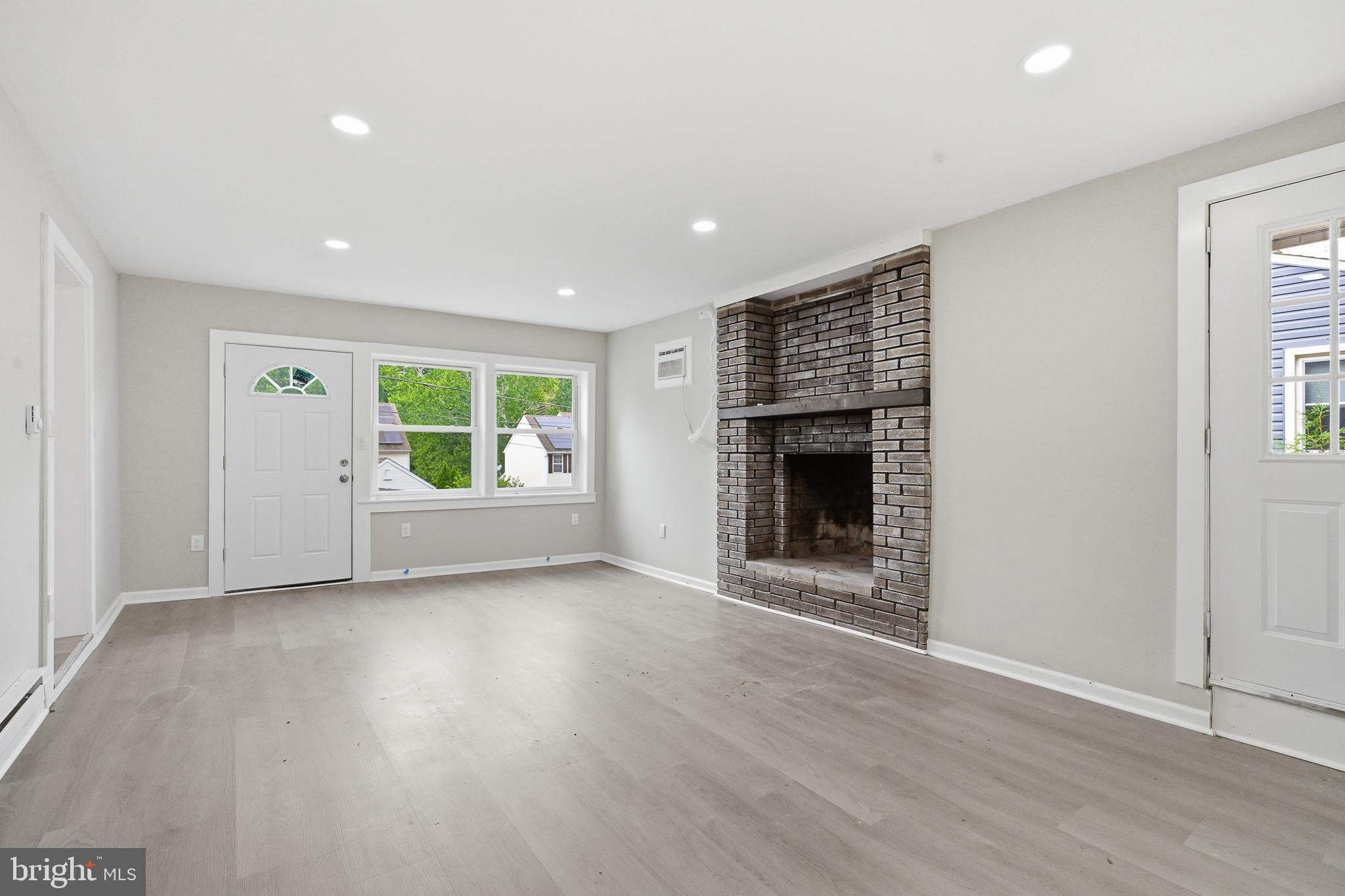 808 MAPLE LANE
