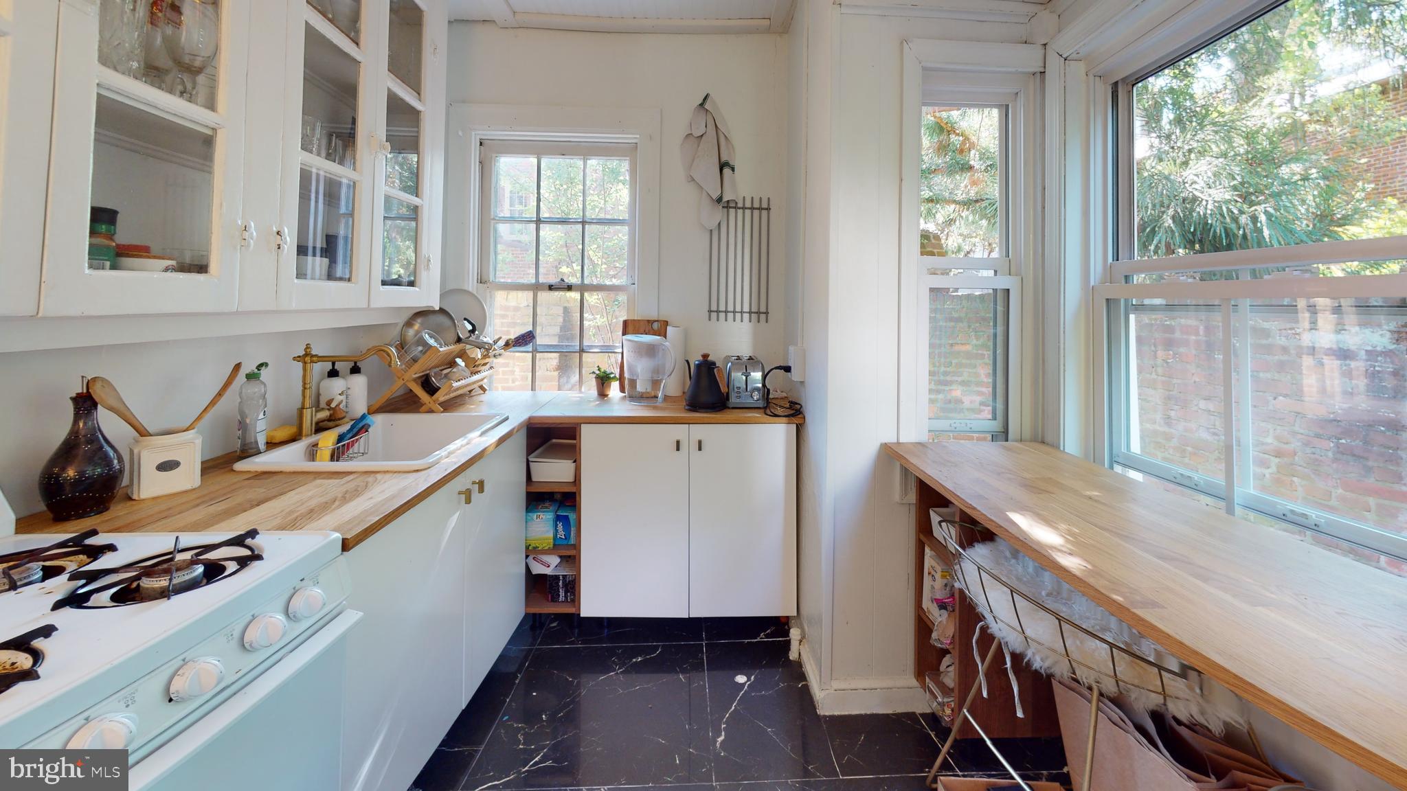 ALEXANDRIA - Residential