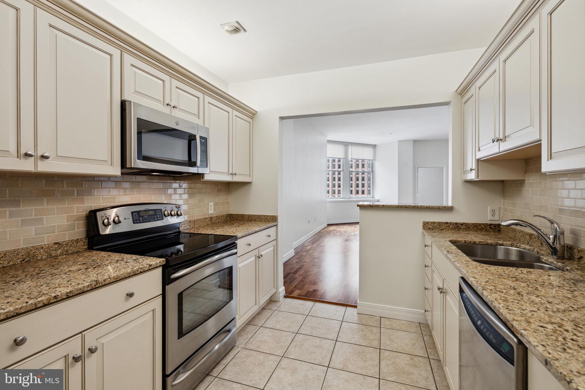 RITTENHOUSE SQUARE - Residential Lease