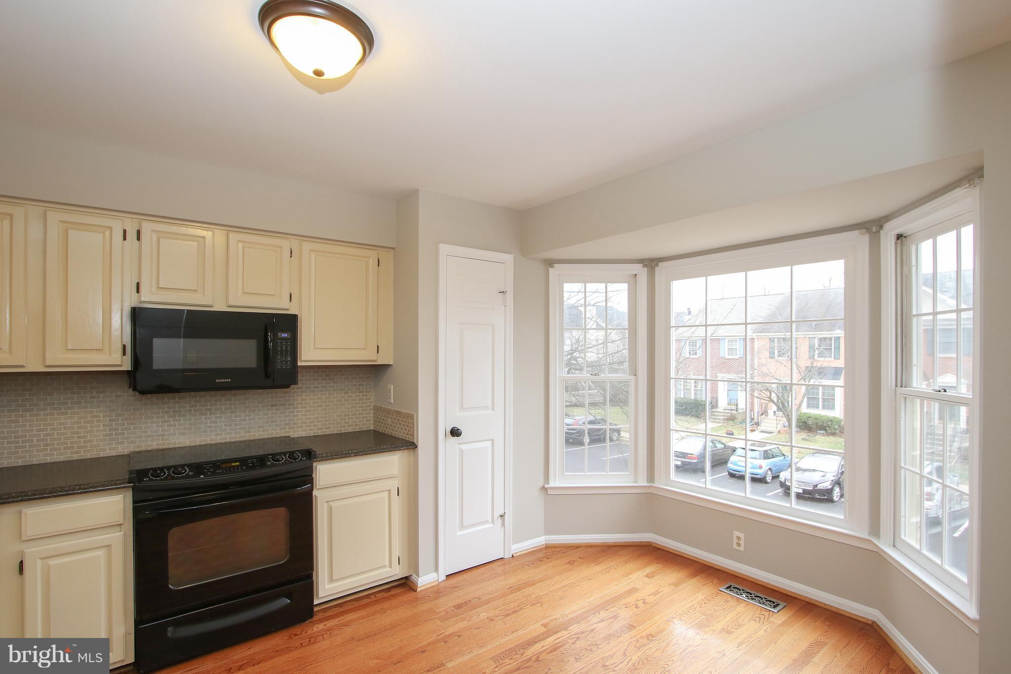 LIFESTYLE AT SULLY STATION - Residential