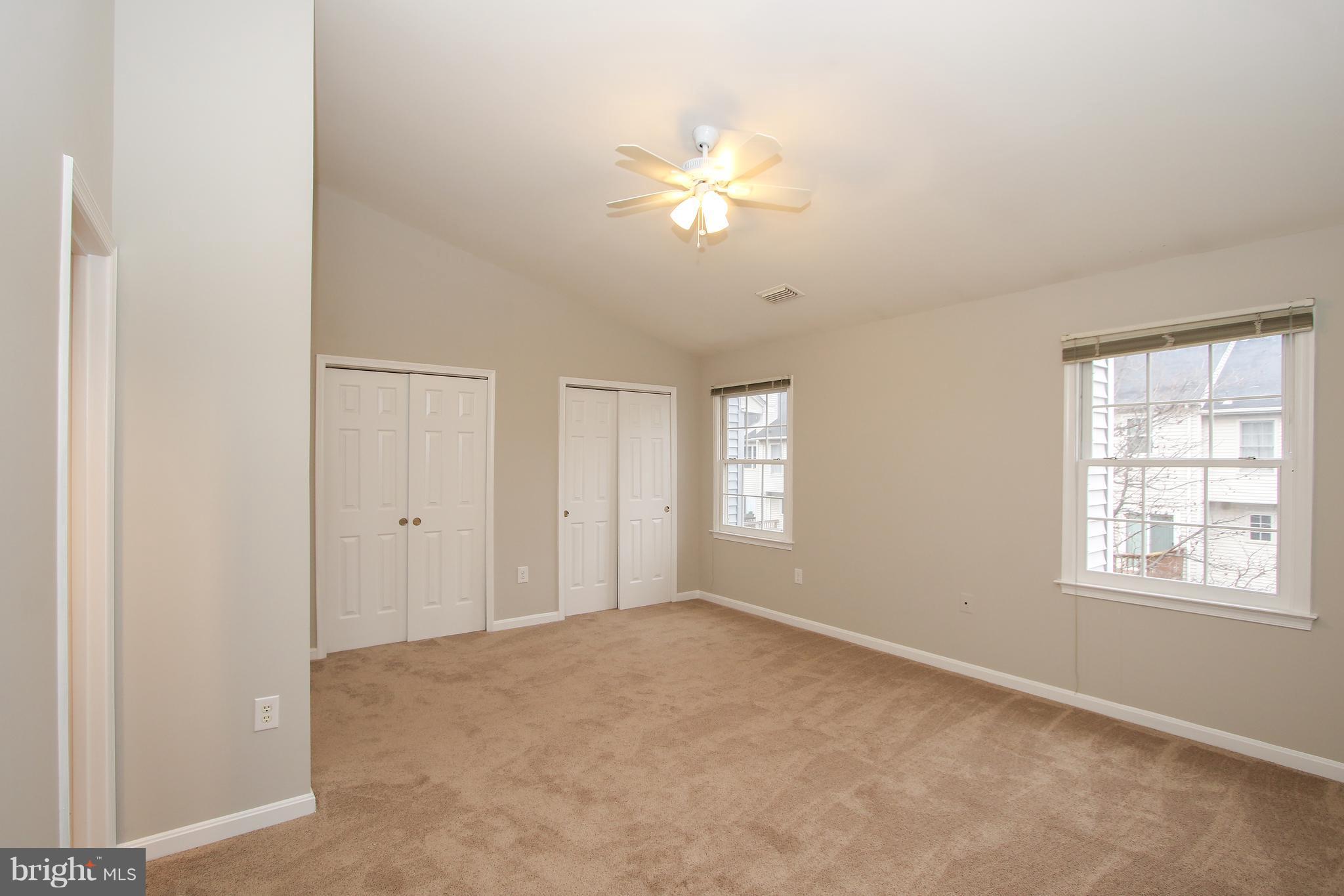 LIFESTYLE AT SULLY STATION - Residential