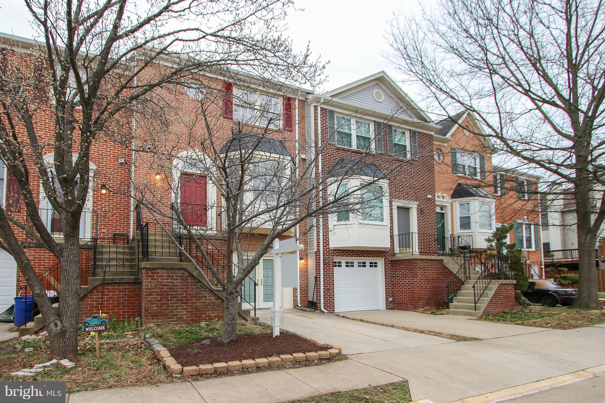 LIFESTYLE AT SULLY STATION - Residential