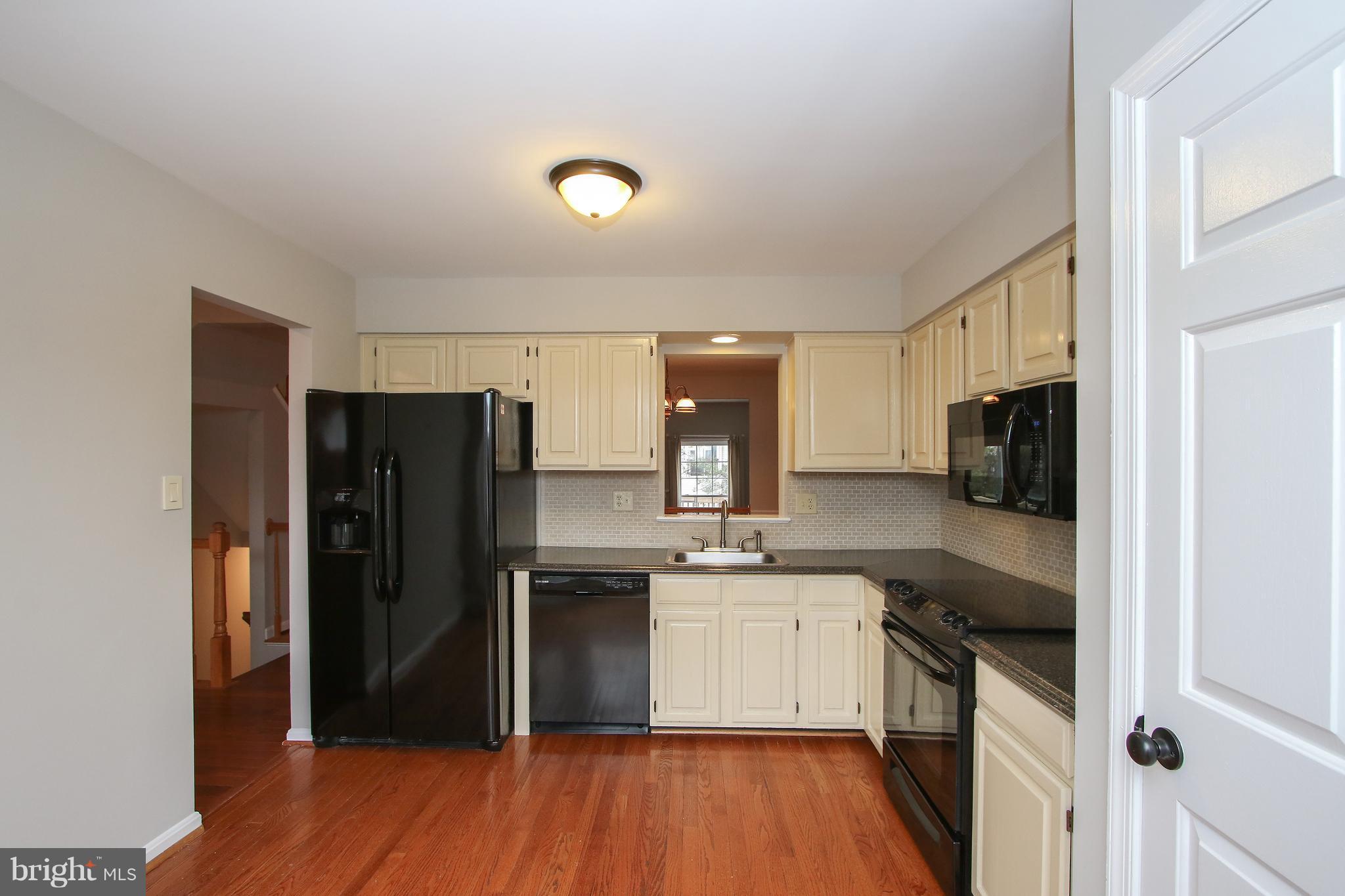 LIFESTYLE AT SULLY STATION - Residential