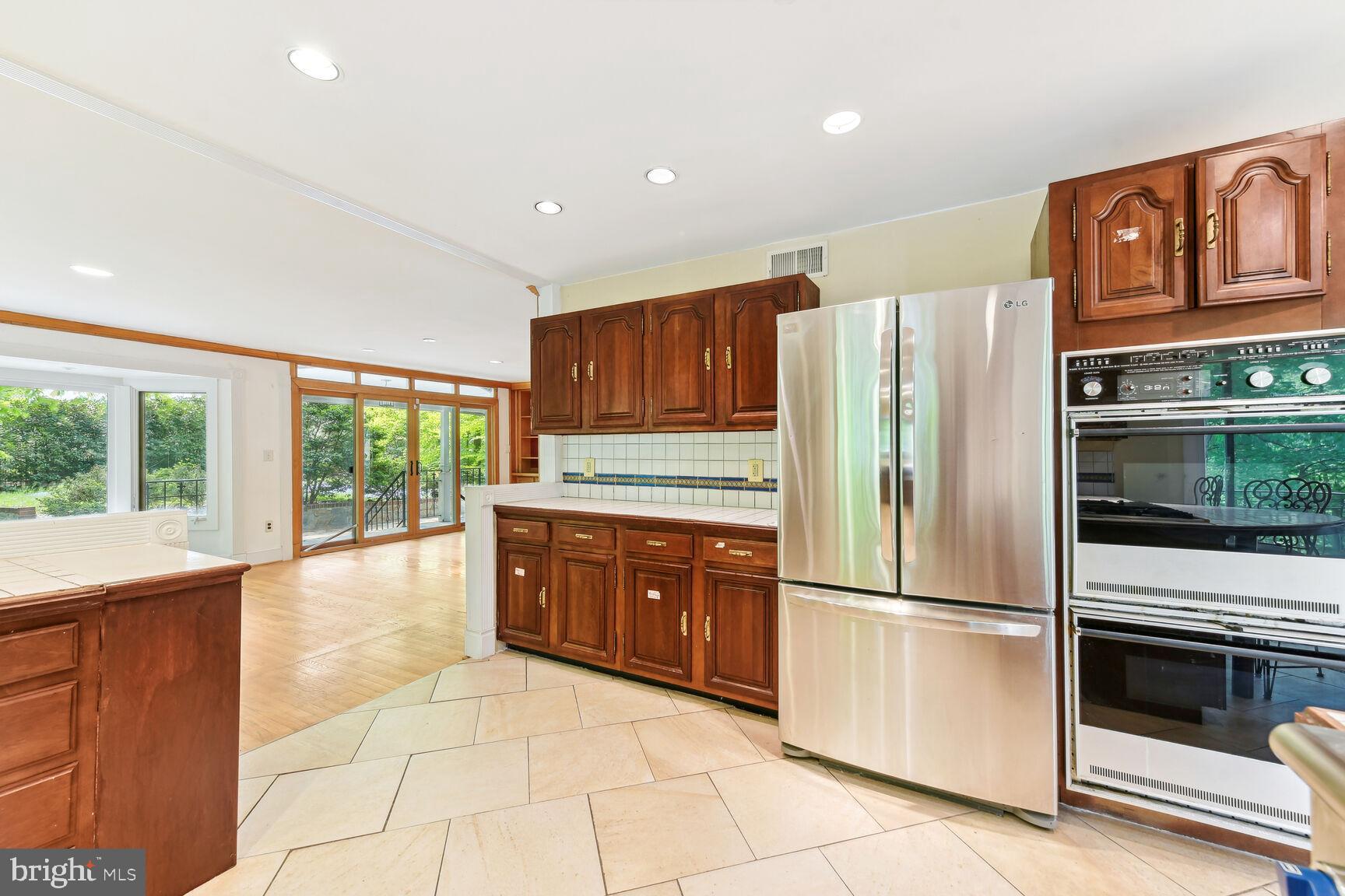 EAGLE ROCK - Residential