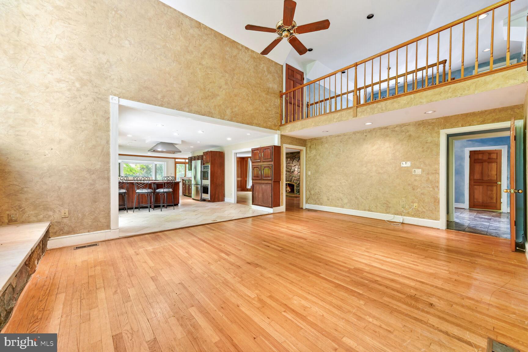 EAGLE ROCK - Residential