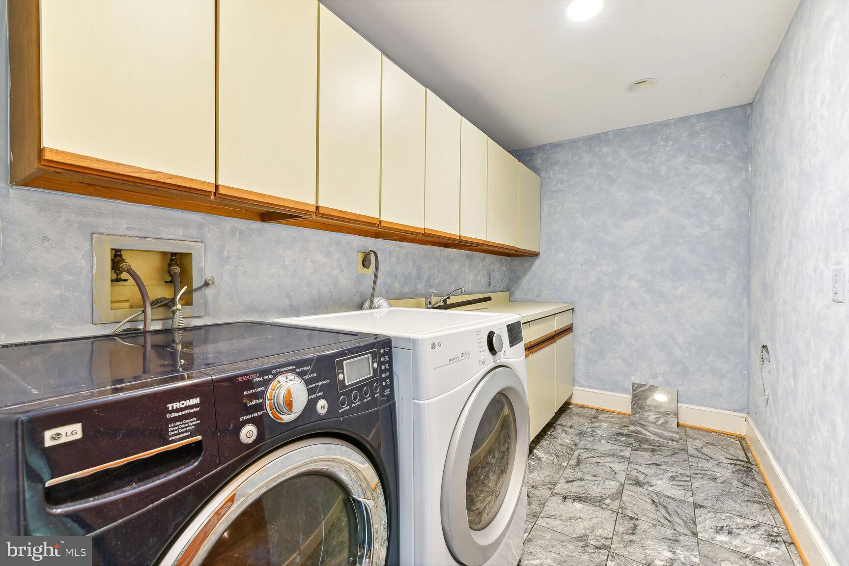 EAGLE ROCK - Residential