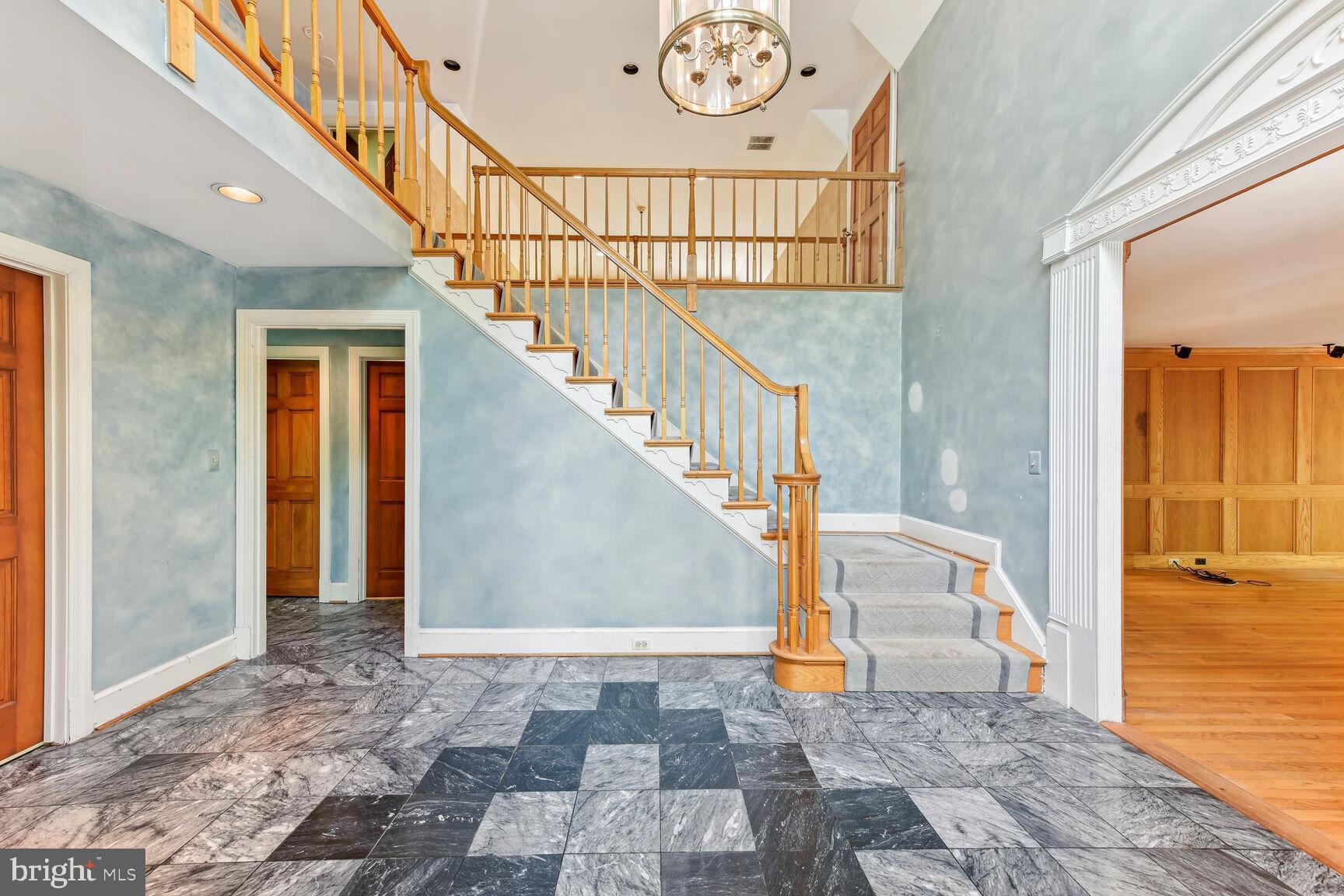 EAGLE ROCK - Residential