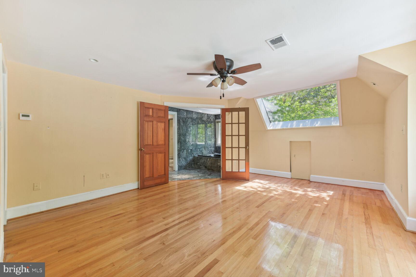 EAGLE ROCK - Residential