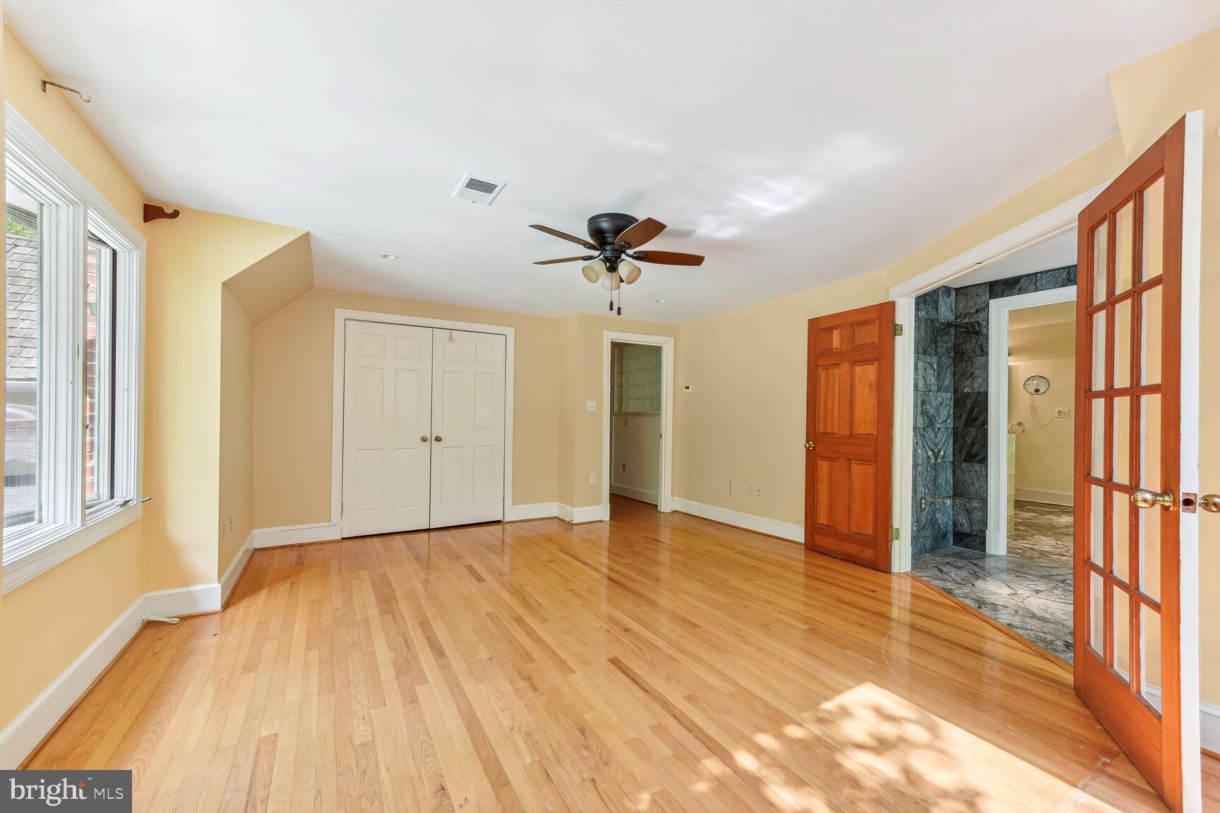 EAGLE ROCK - Residential