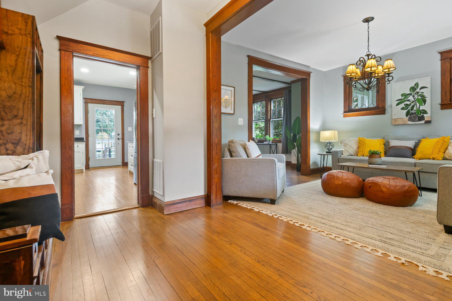 LAKE WALKER - Residential