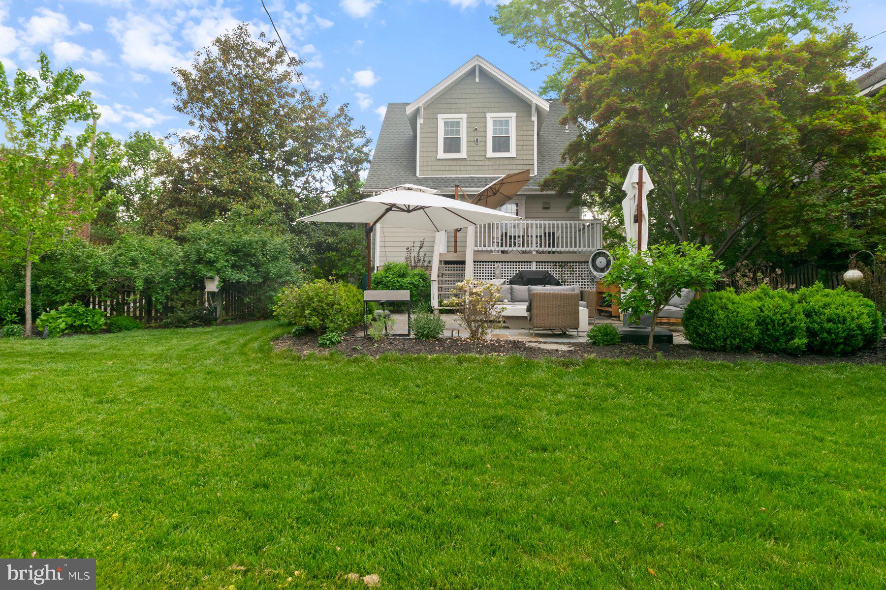 LAKE WALKER - Residential